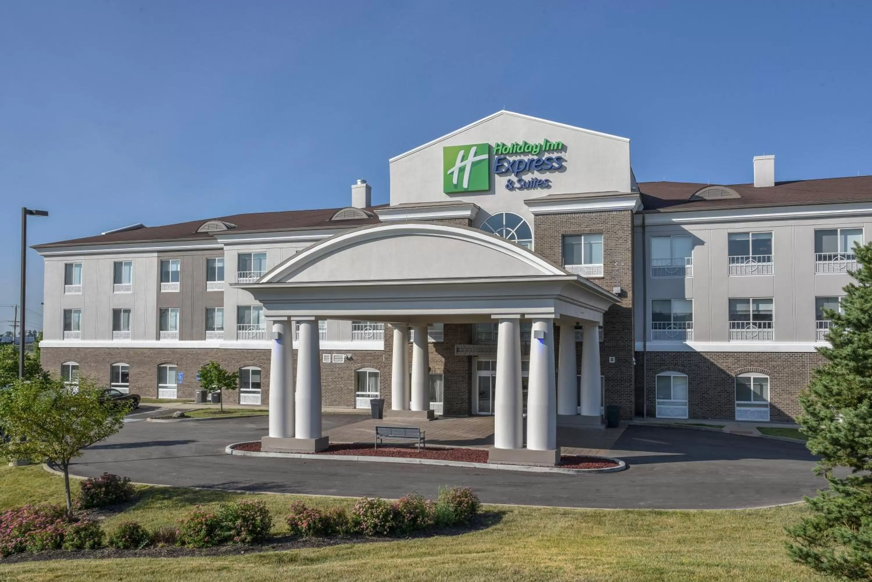 Property building in Holiday Inn Express Hotel & Suites Richwood - Cincinnati South by IHG