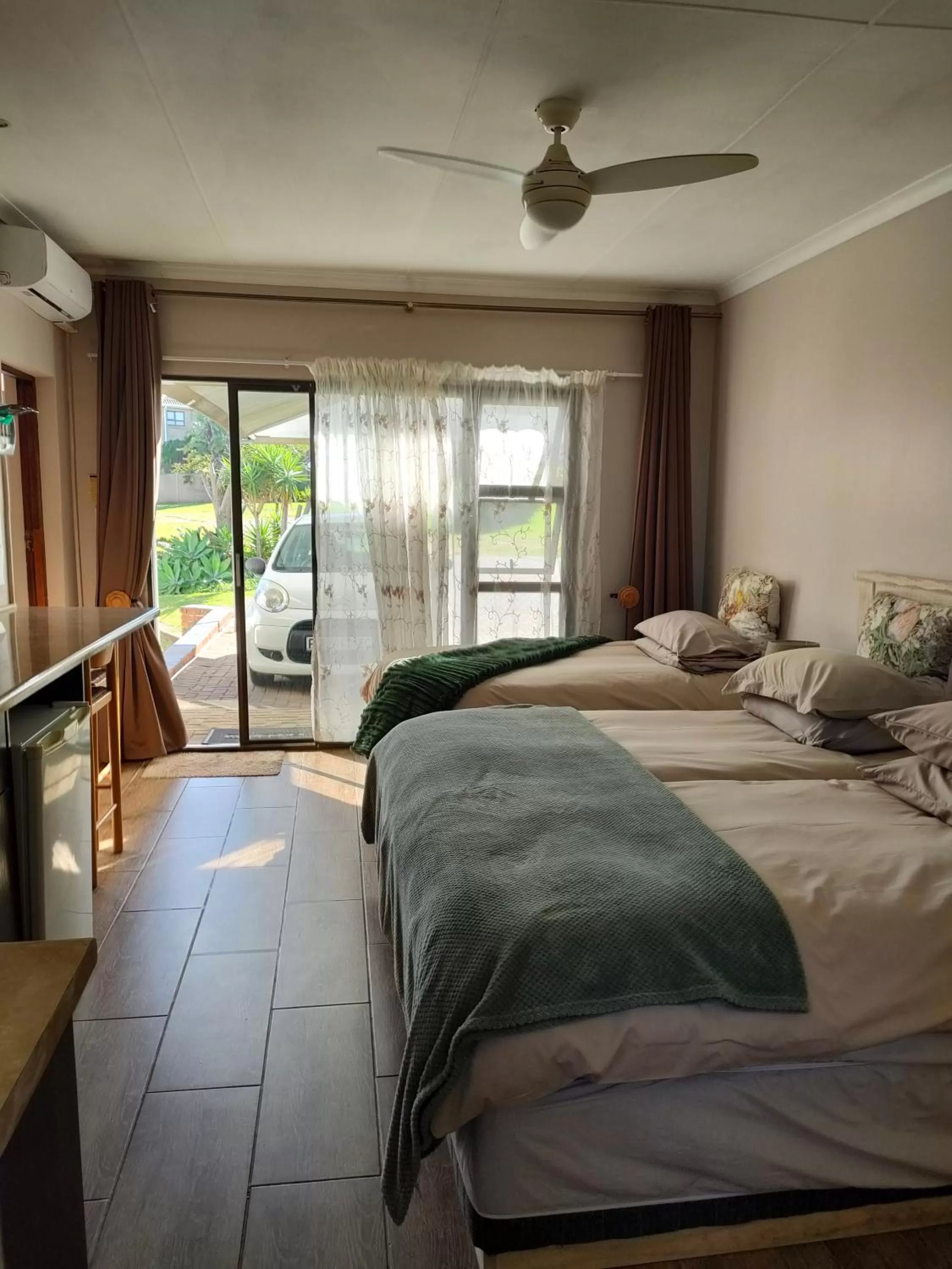 Bedroom, Bed in Cove View B&B