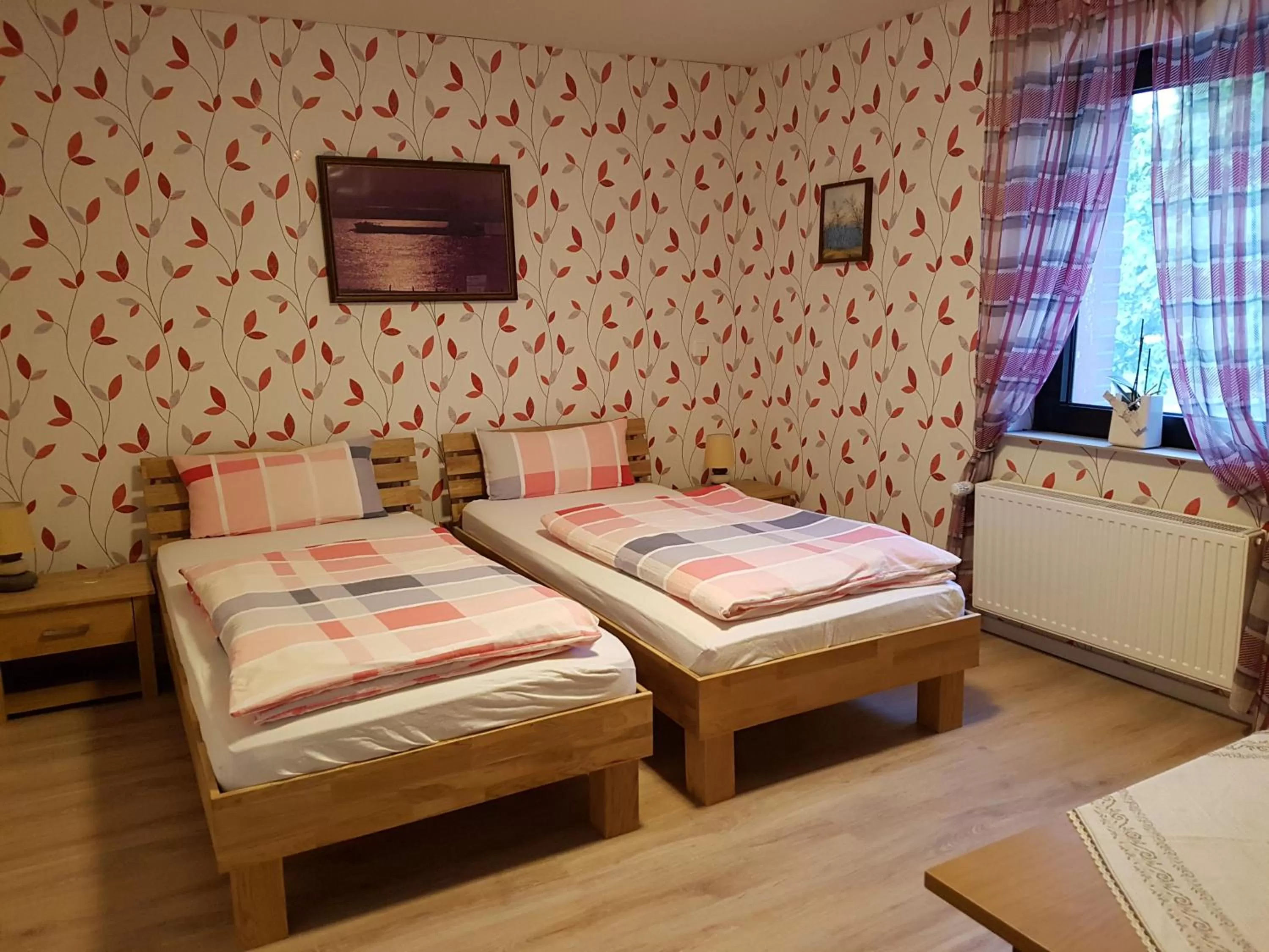 Bedroom, Bed in Landgasthof Schänzer