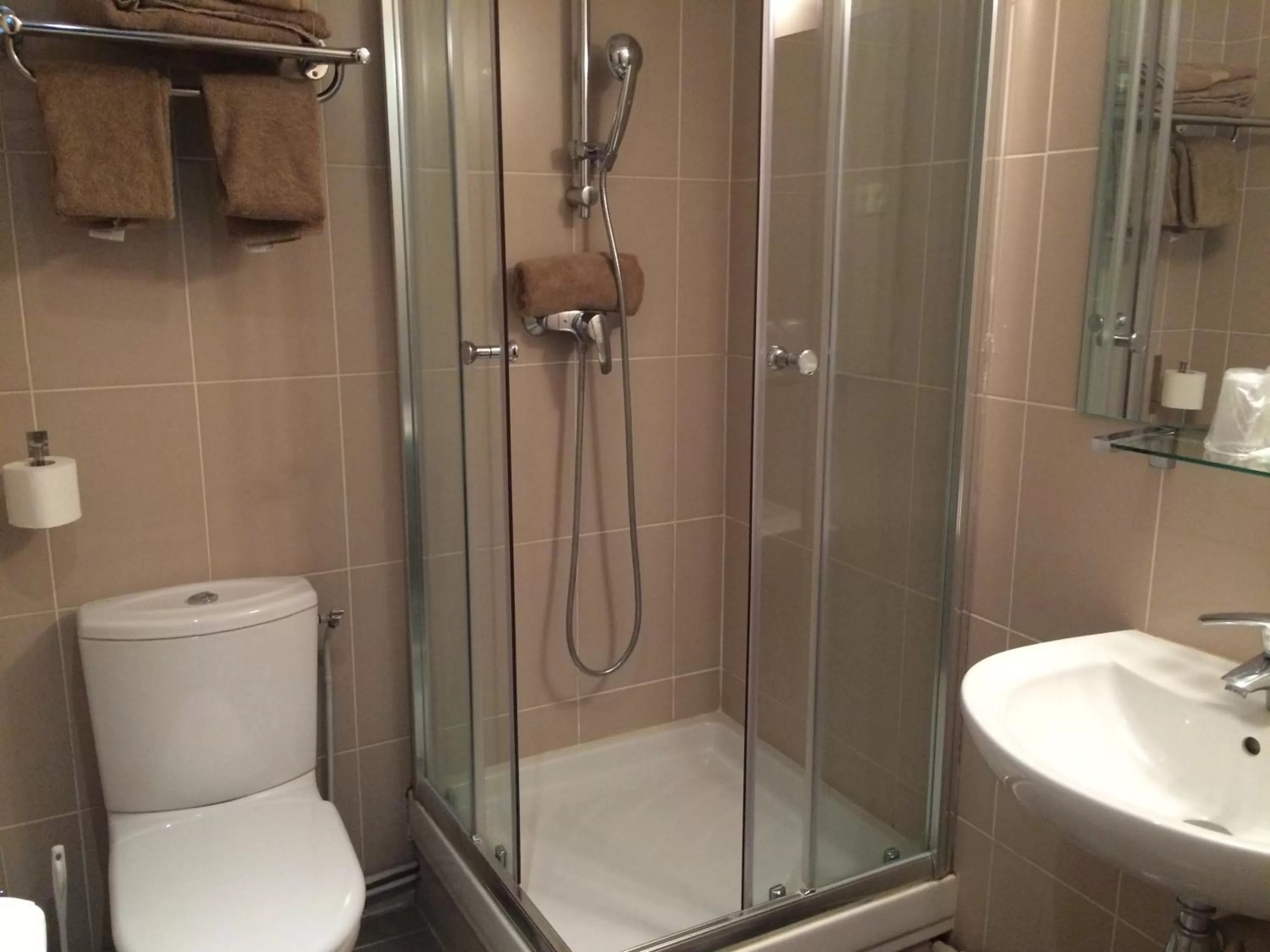 Bathroom in Hotel Little Regina