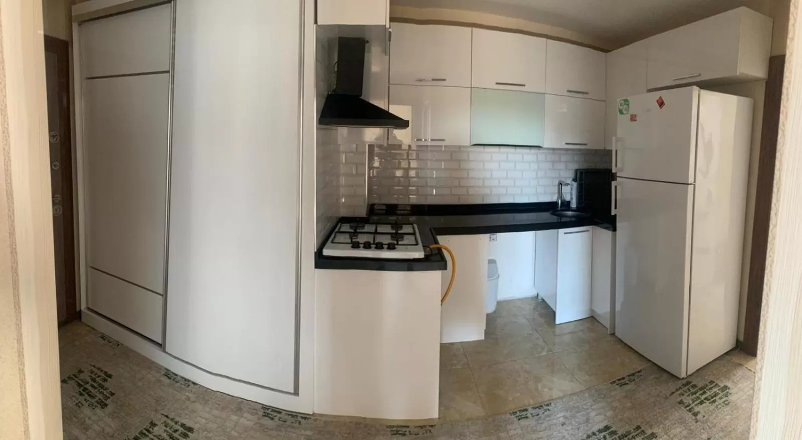 Kitchen/Kitchenette in Mina Suit Apart