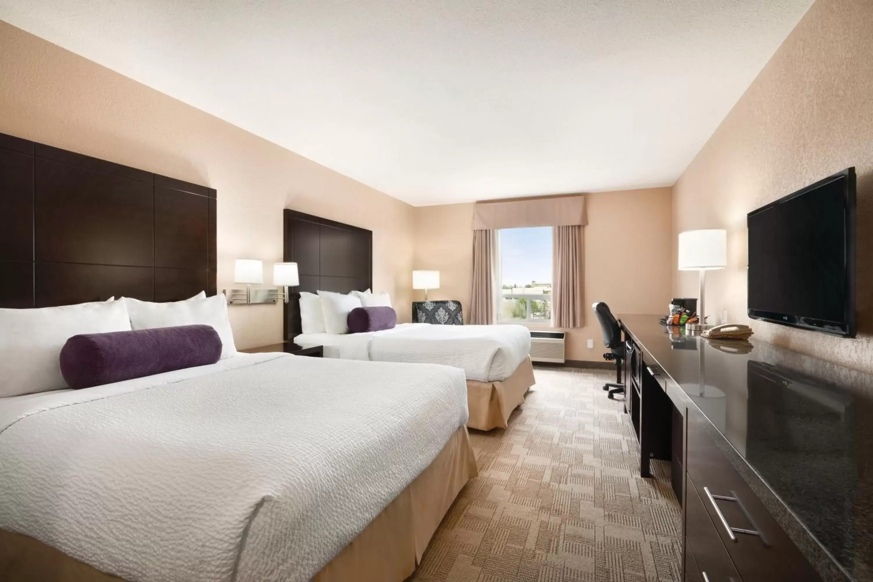 Queen Room with Two Queen Beds - Non-Smoking in Days Inn by Wyndham Calgary Airport Queen Room with Two Queen Beds - Non-Smoking in Days Inn by Wyndham Calgary Airport