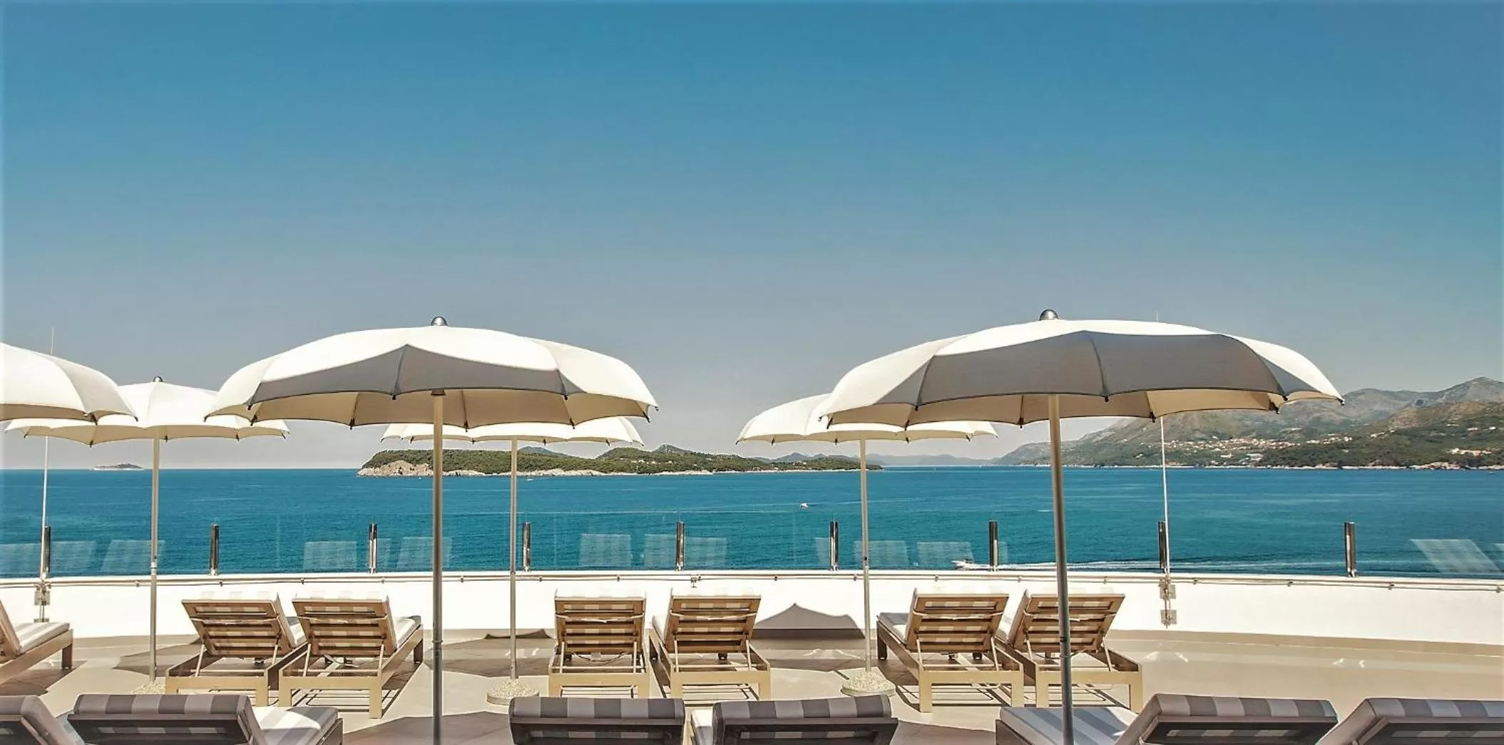 Spring in Royal Blue Hotel