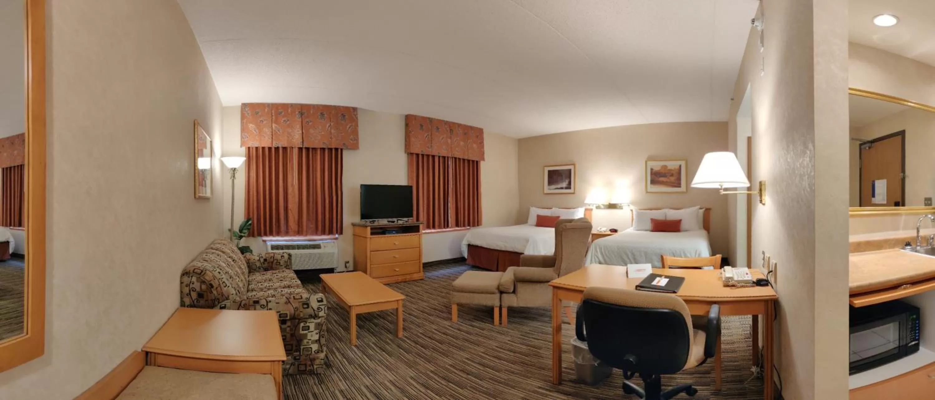 Humphry Inn and Suites