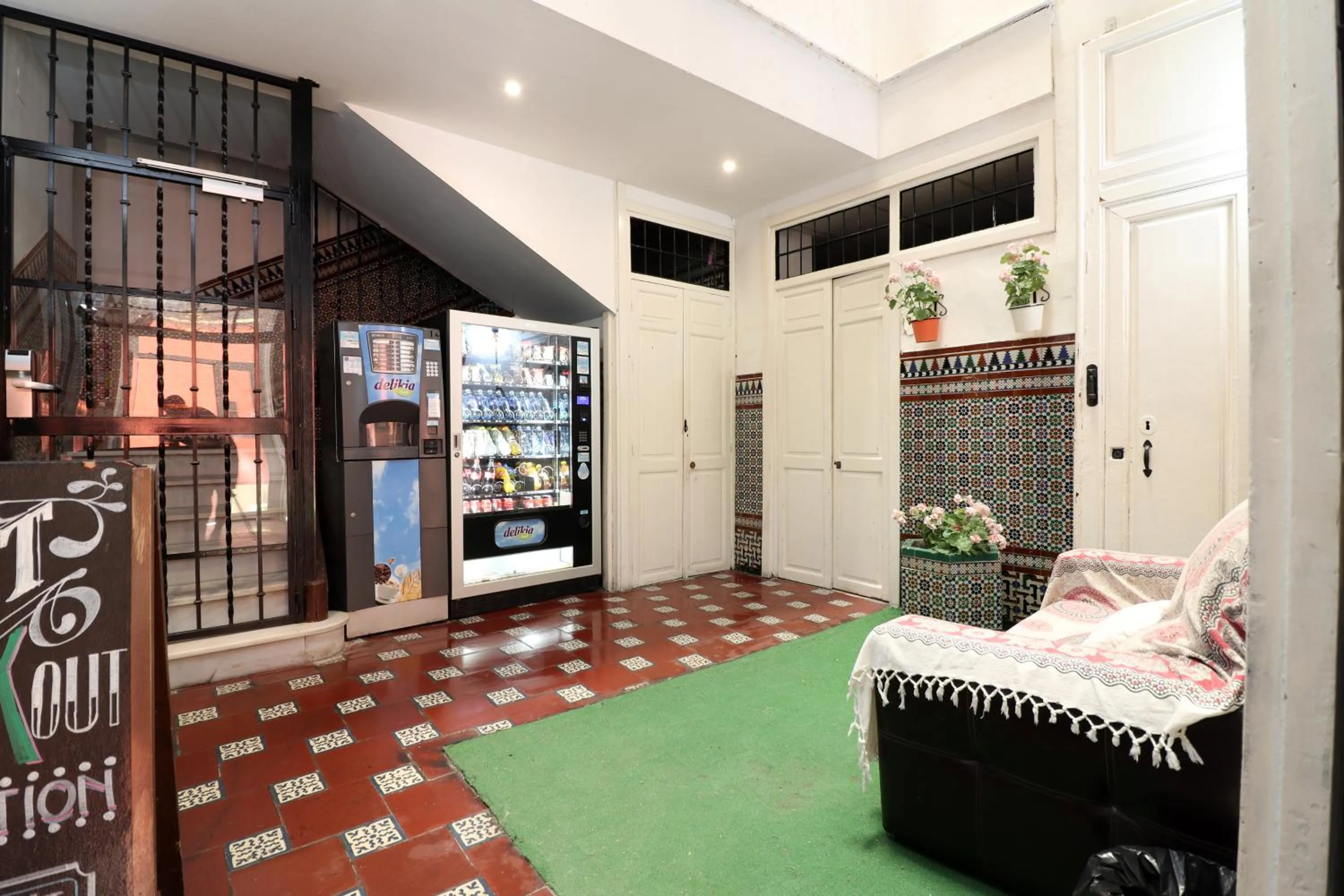 Facade/entrance in Feel Hostels City Center