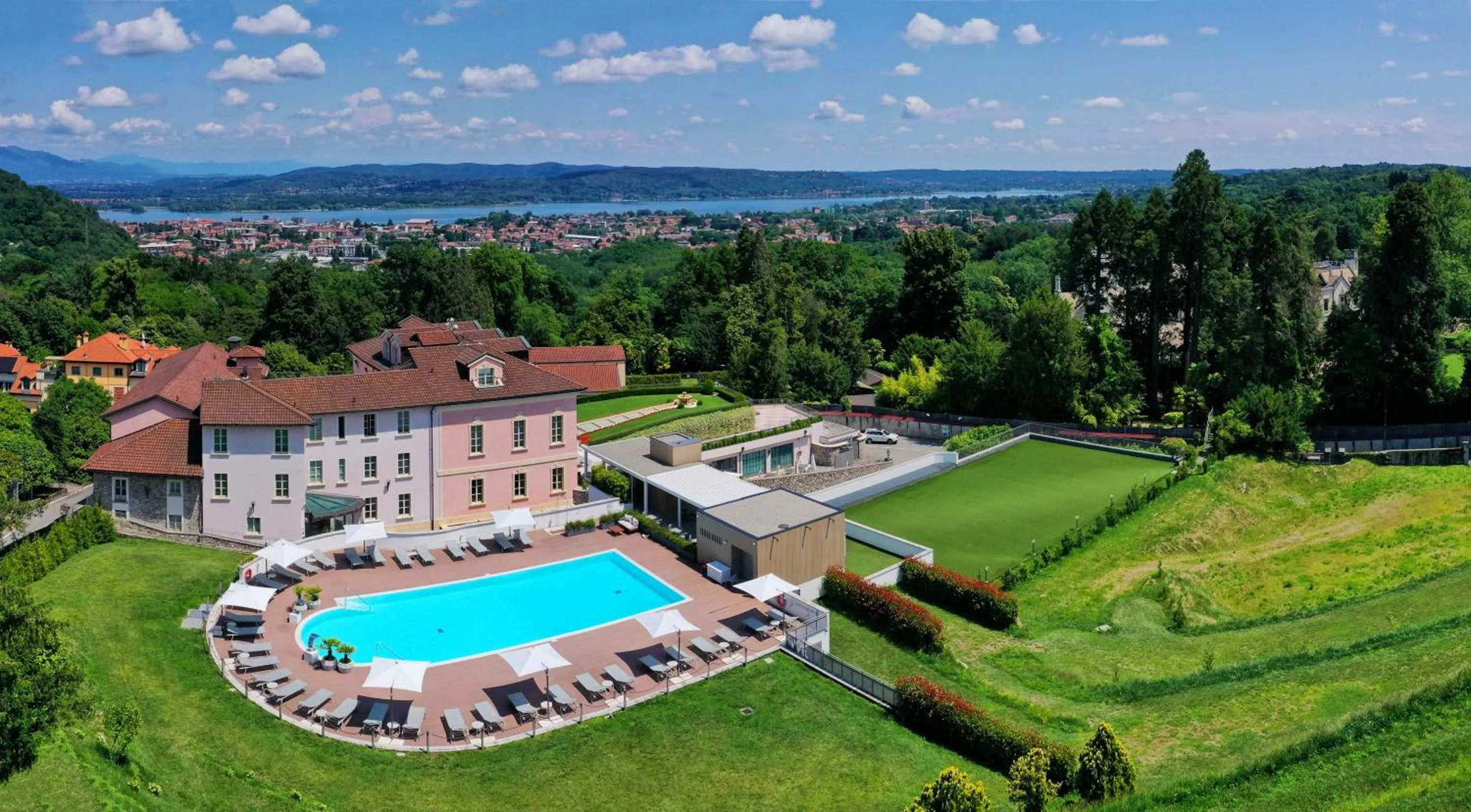 Swimming pool in Castello Dal Pozzo Resort Lago Maggiore - Preferred Hotels & Resorts