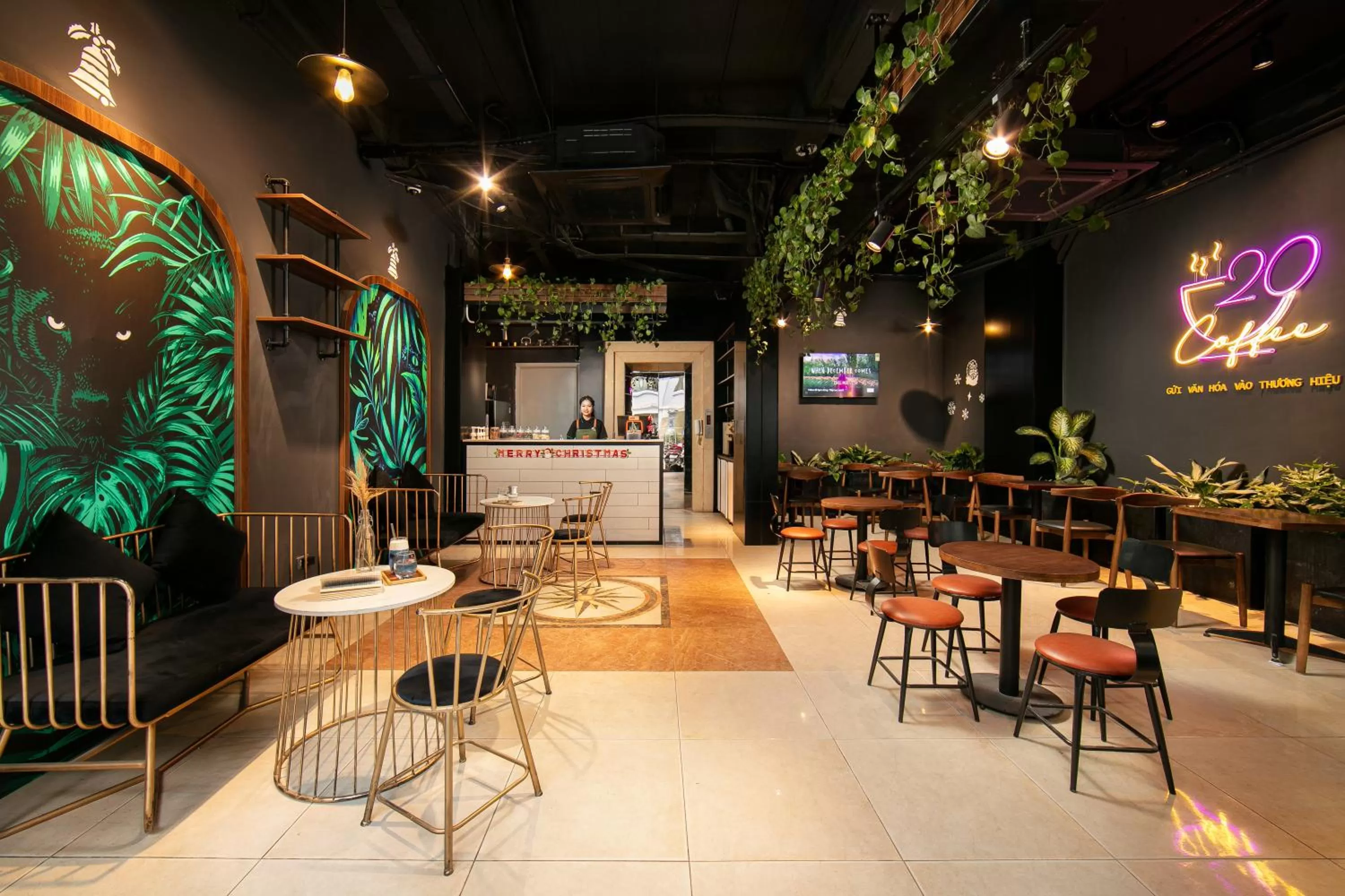 Lounge or bar in Hai Mươi Hotel & Apartment