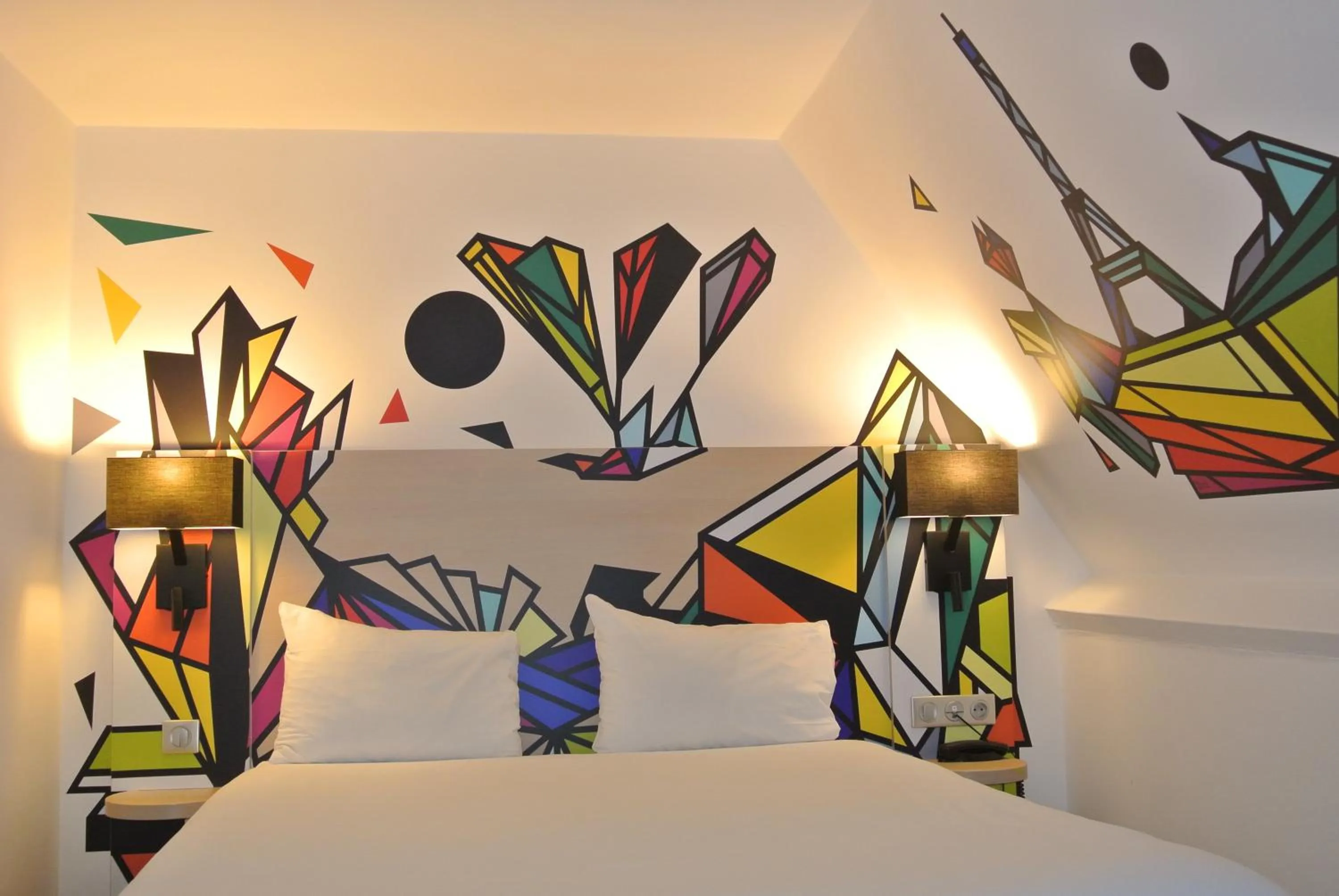 Decorative detail, Bed in ibis Styles Paris Maine Montparnasse