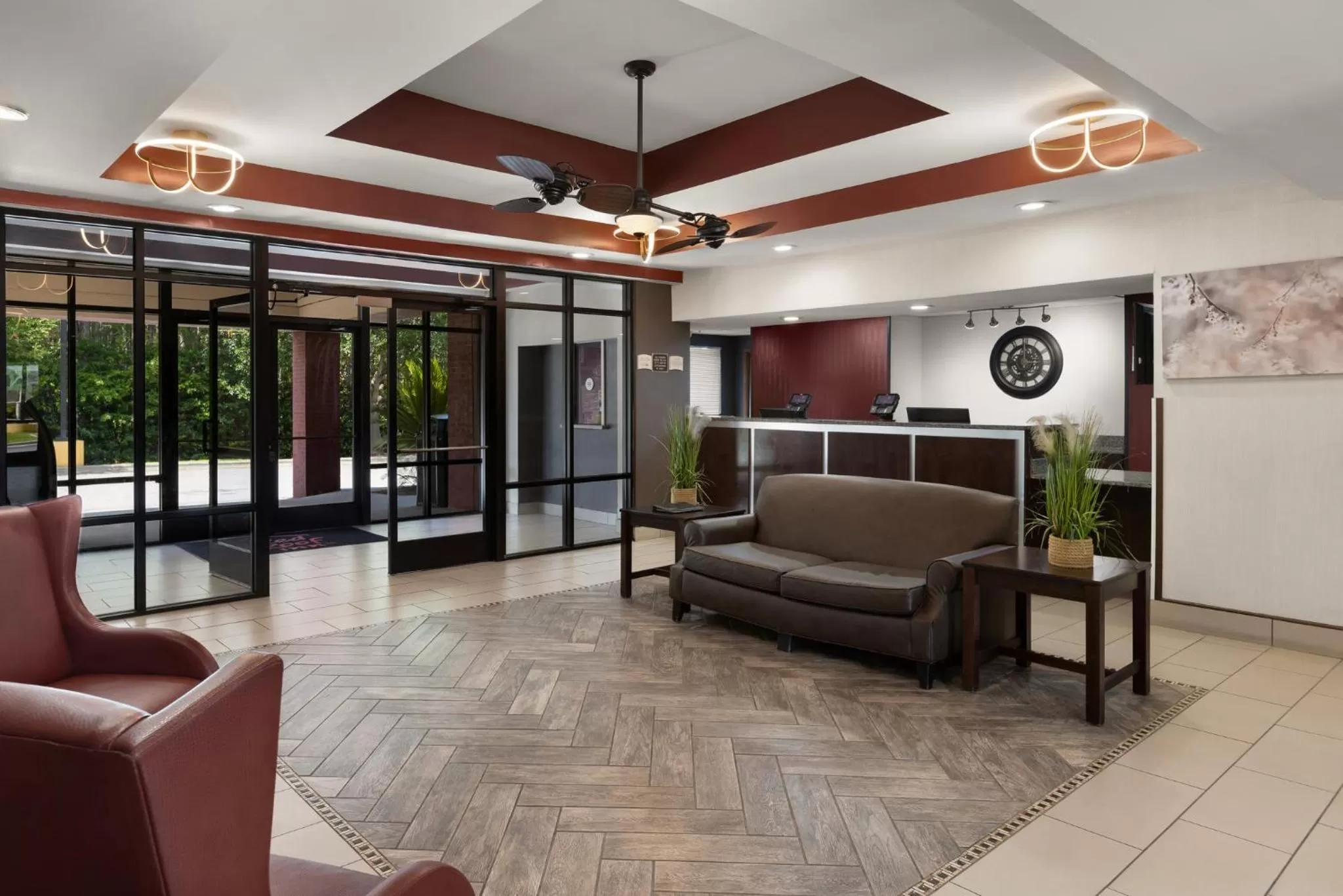 Lobby or reception in Red Roof Inn & Suites Savannah Airport