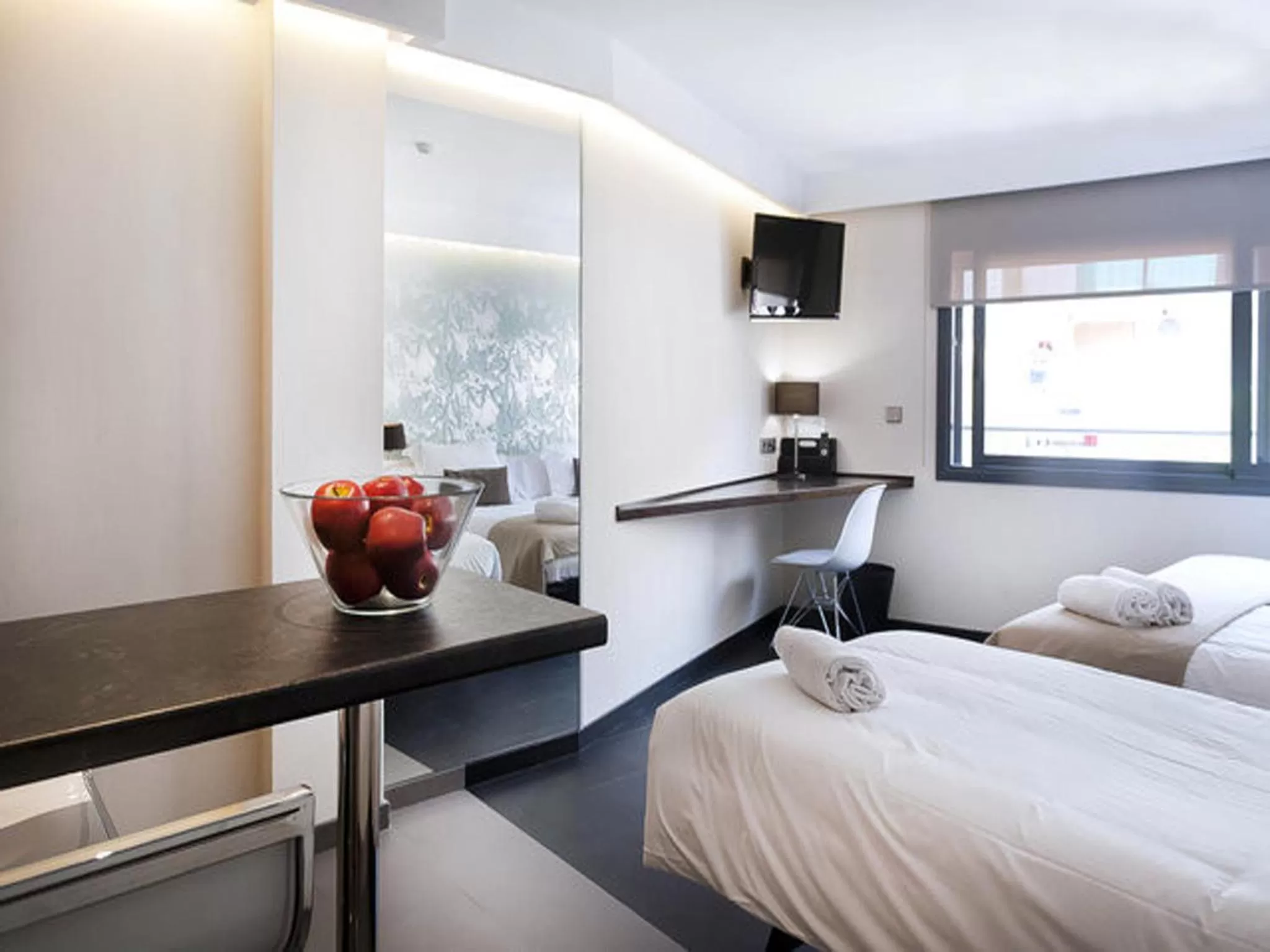 Bed in Barcelona Fifteen central Aparthotel