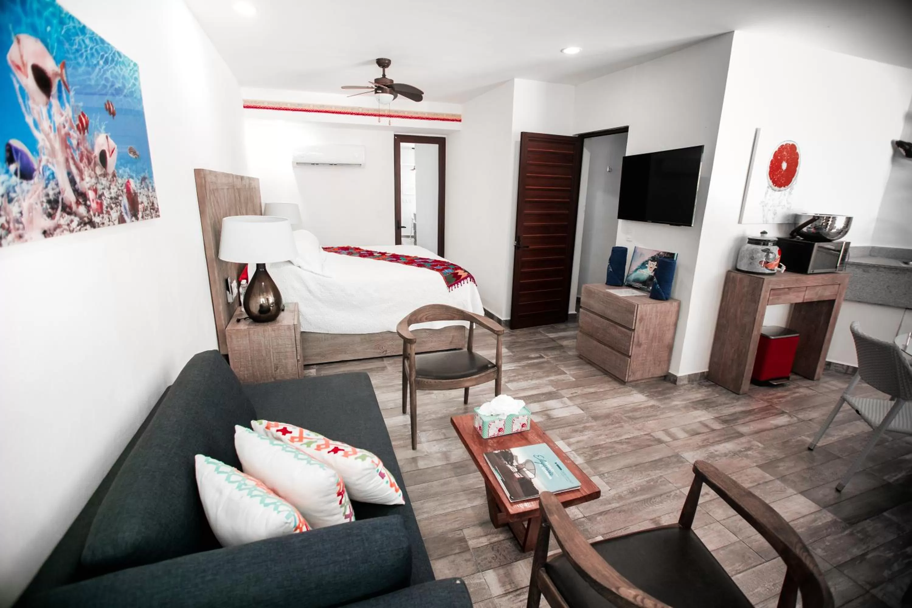 Bed in Hotel Paradise Suites