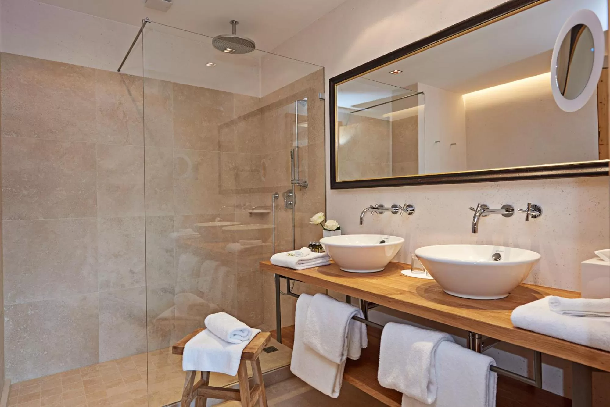 Shower in Das Achental Resort