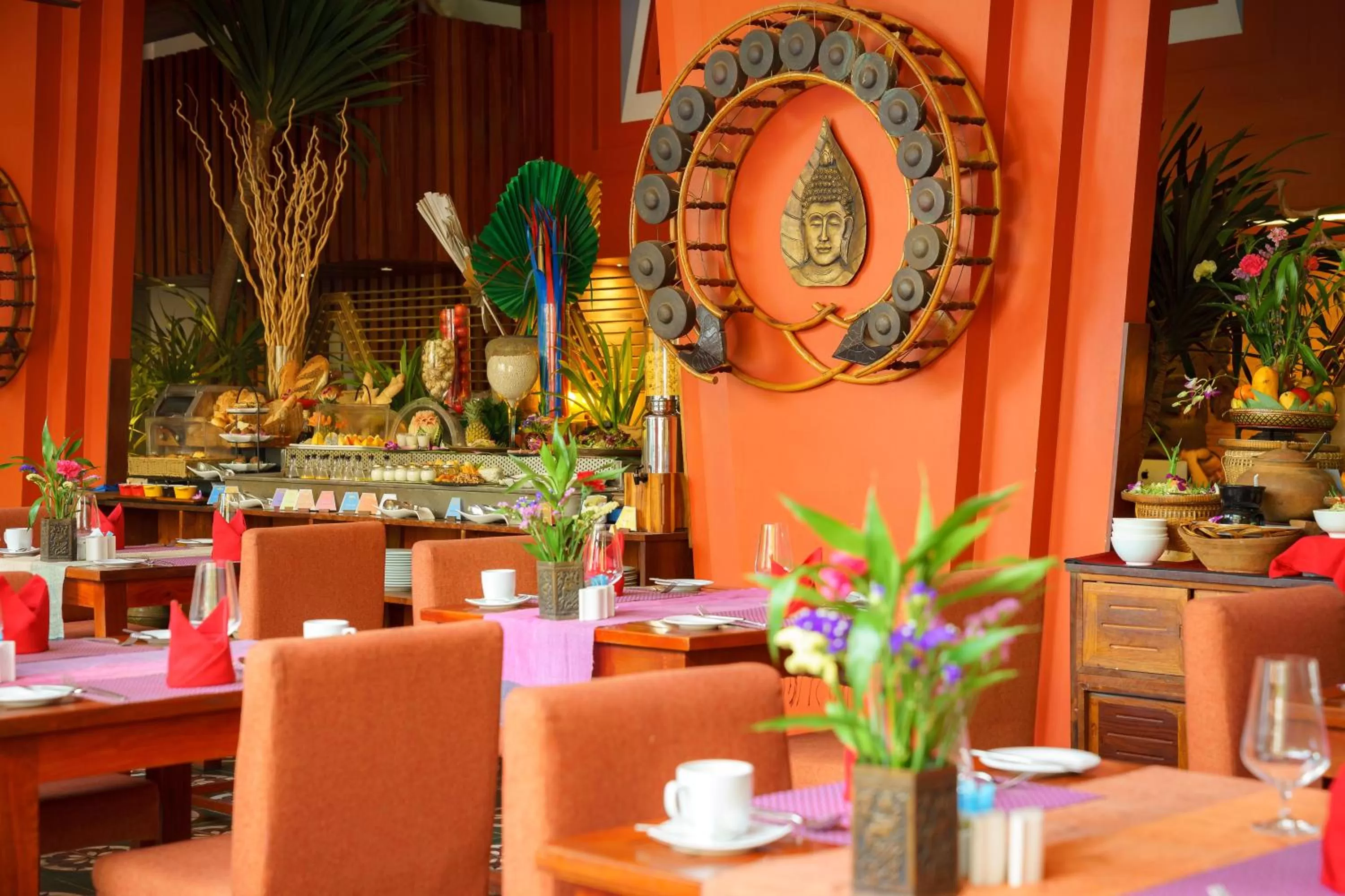 Restaurant/places to eat in Golden Temple Residence