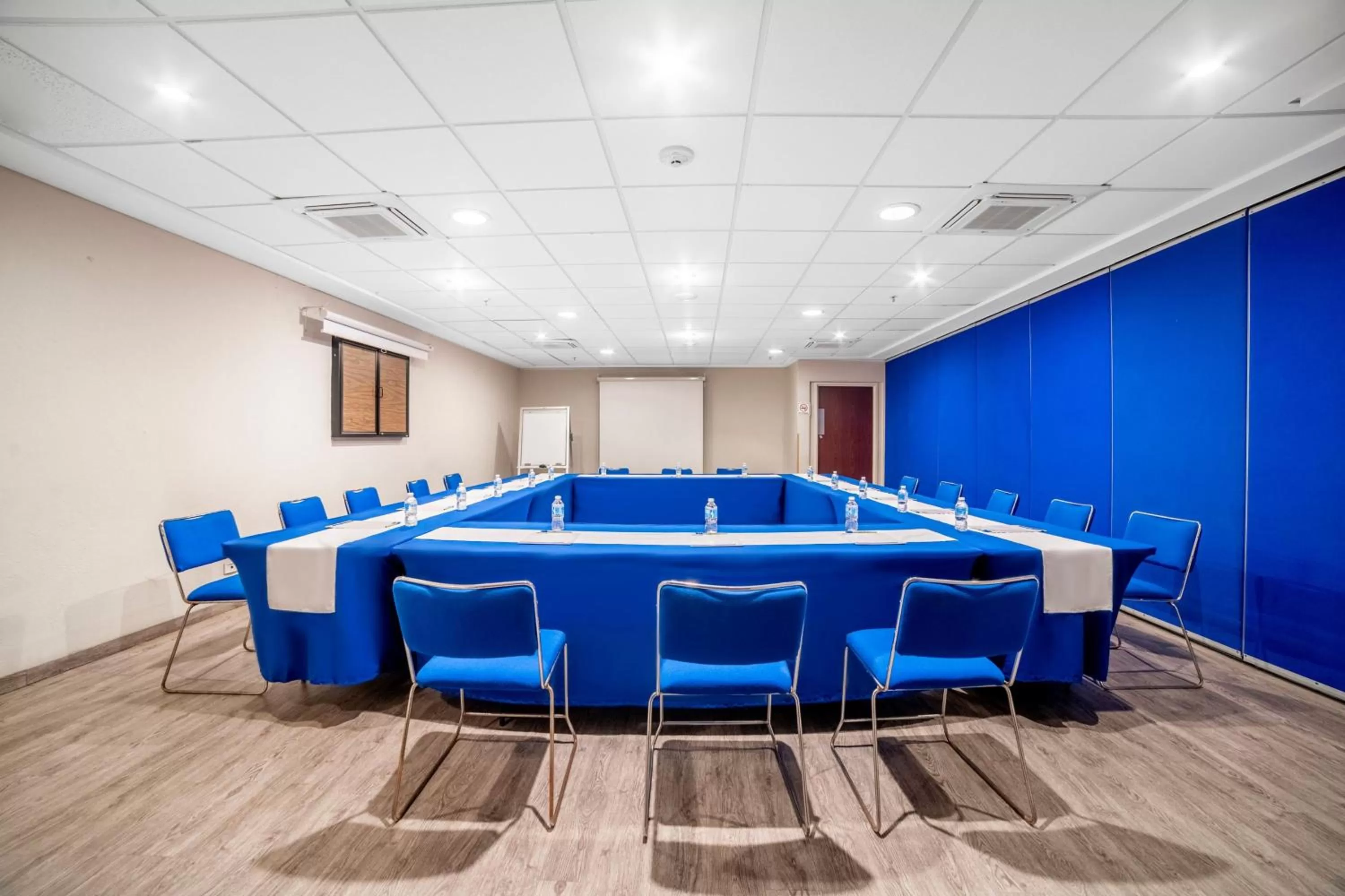 Meeting/conference room in City Express by Marriott Ciudad del Carmen
