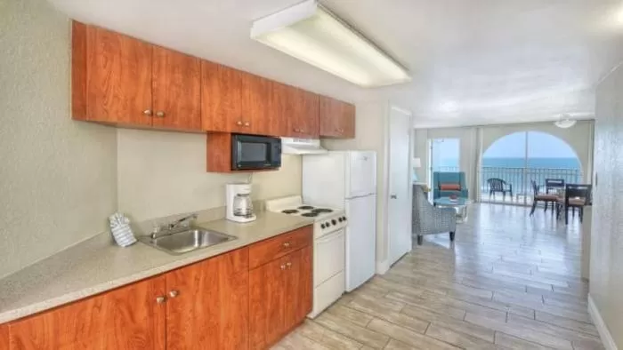 Kitchen or kitchenette in El Caribe Resort and Conference Center