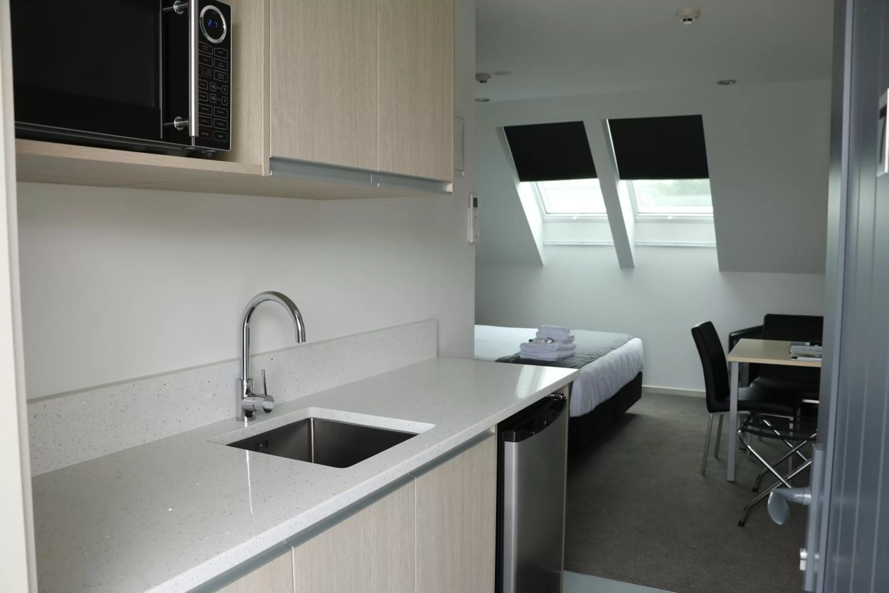 Kitchen or kitchenette in MCM Motel Christchurch