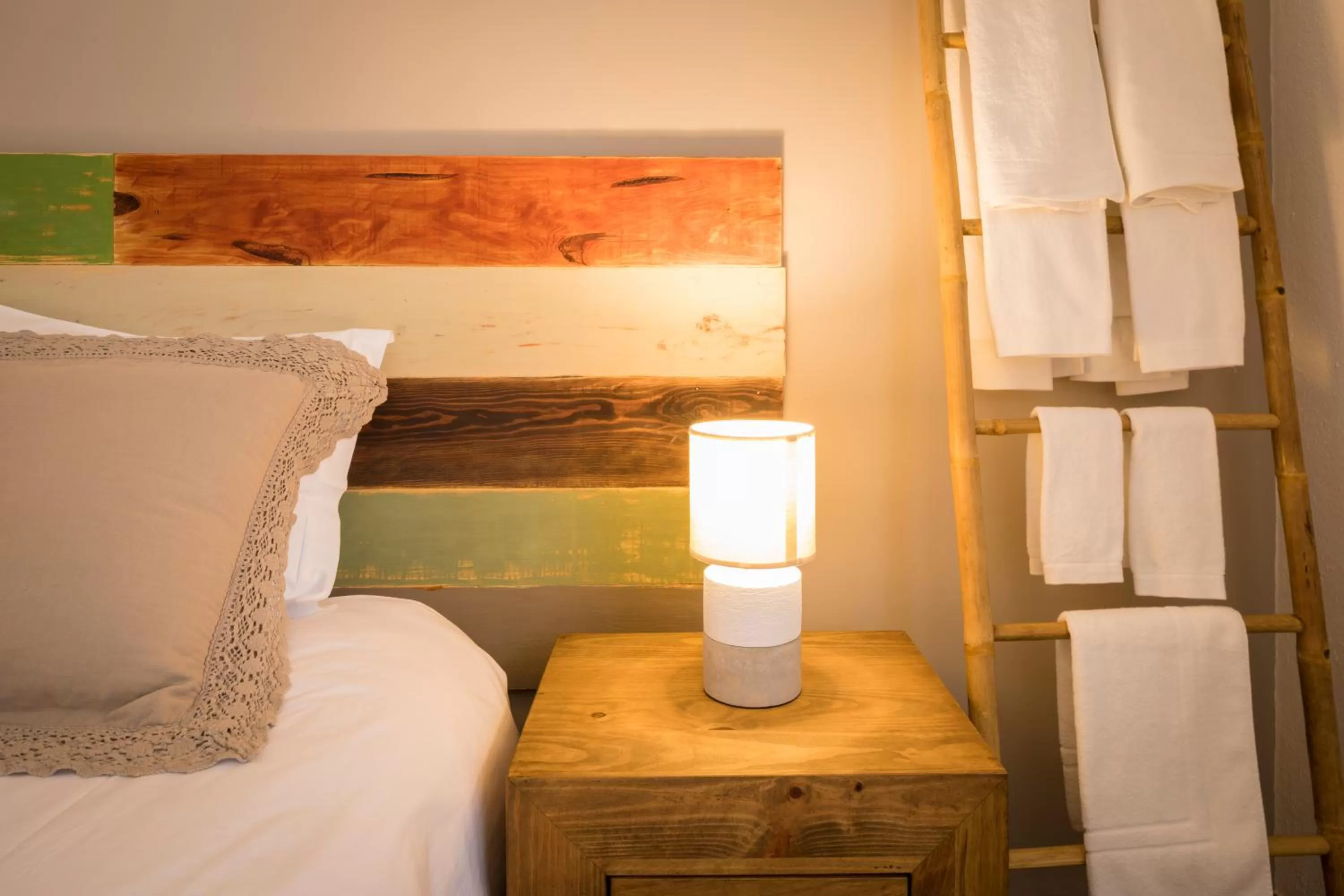 Decorative detail, Bed in Quinta do Pé Descalço - Country Guesthouse in Sintra