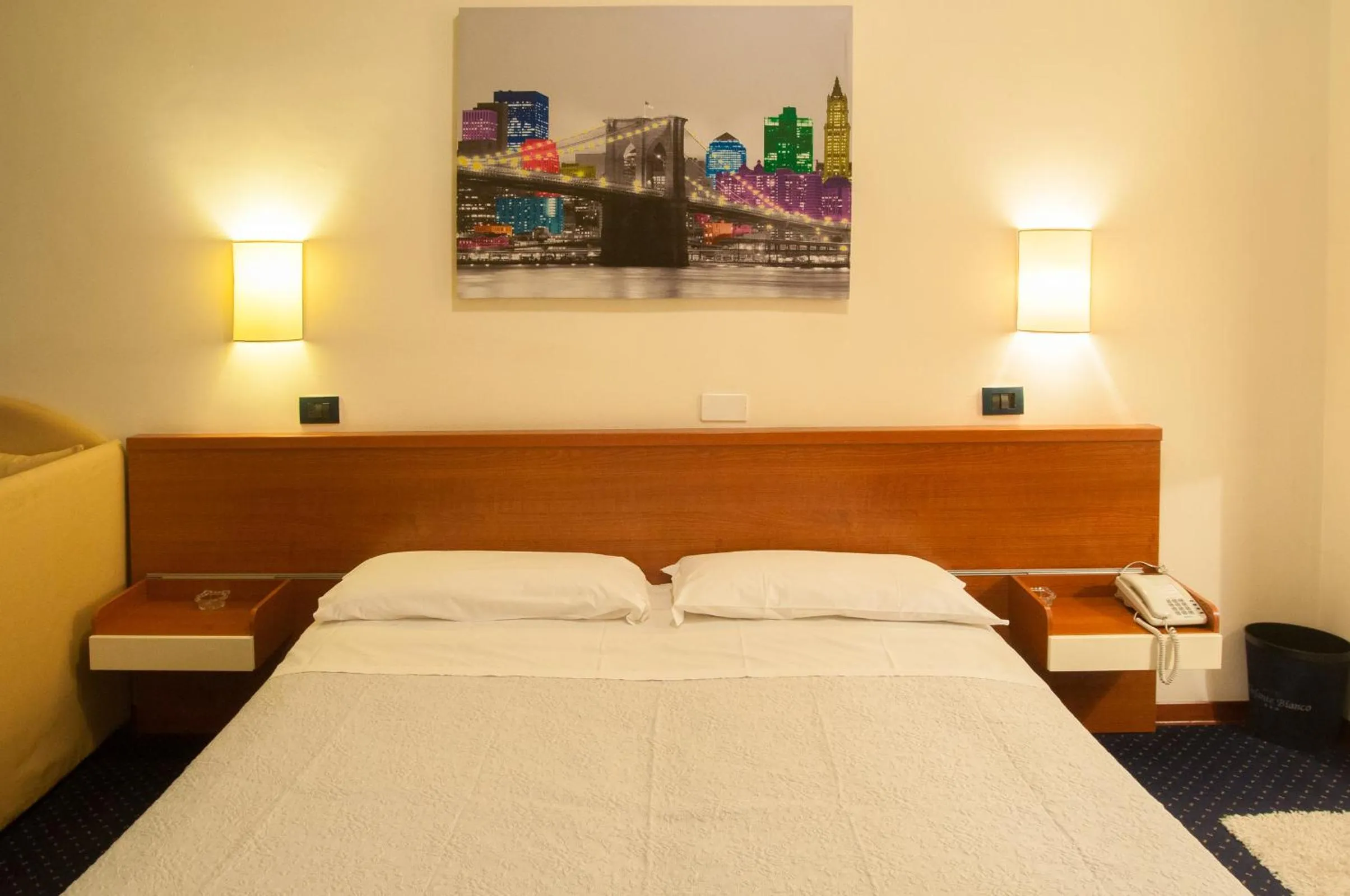 Twin Room in Hotel Elefante Bianco