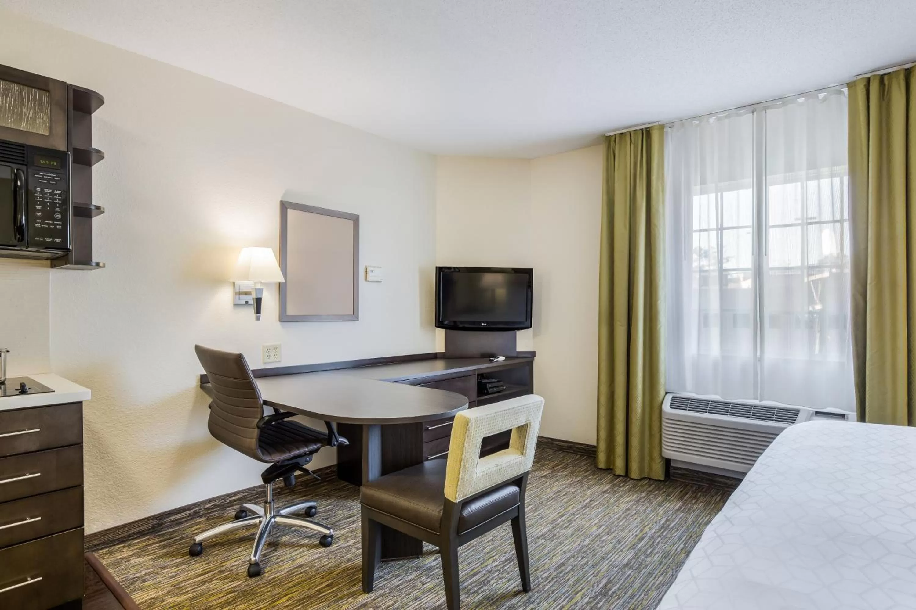 Bedroom, Bed in Candlewood Suites Virginia Beach Town Center by IHG