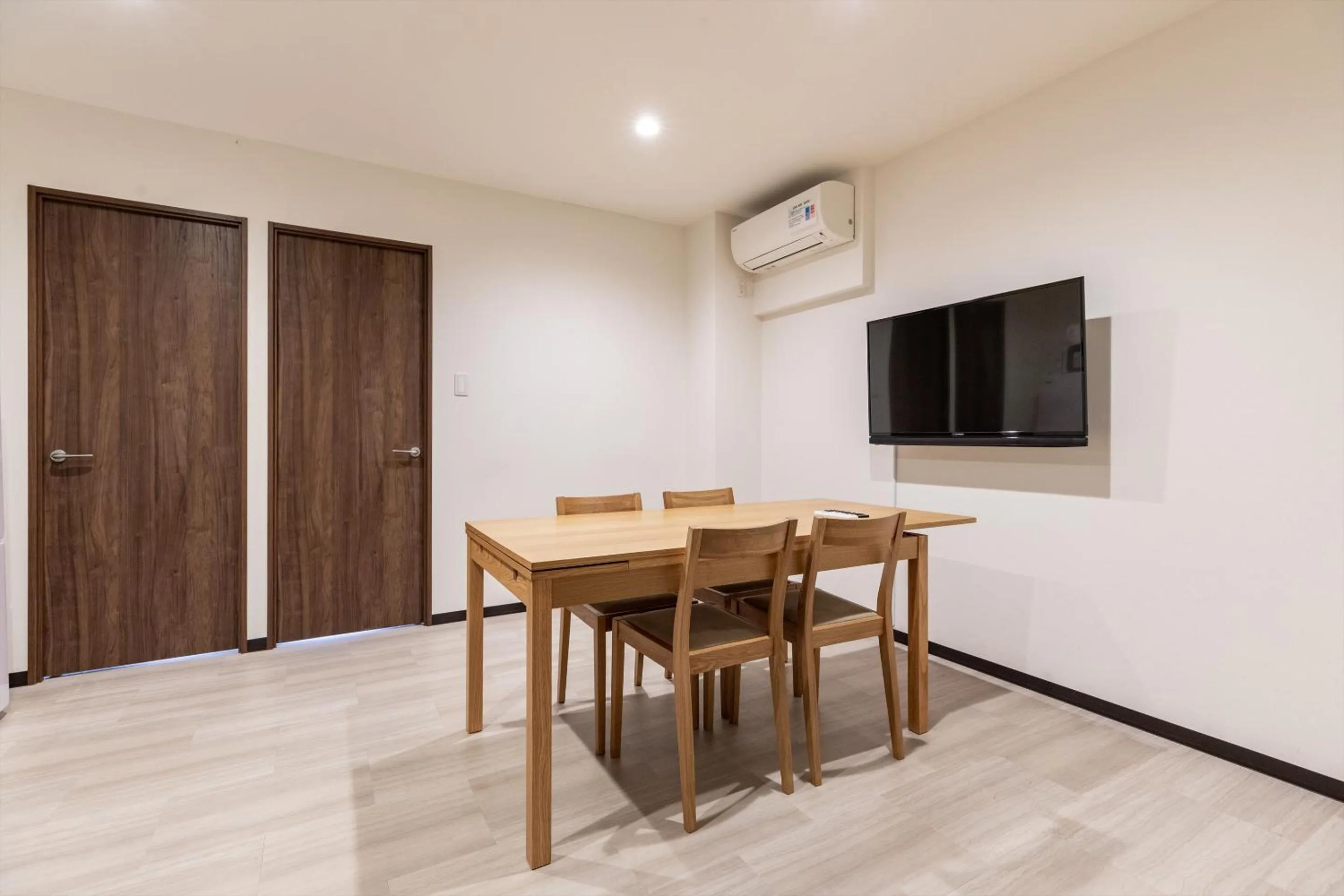 TV and multimedia in The Hotel Saint-Felicien Kyoto Shijo Karasuma