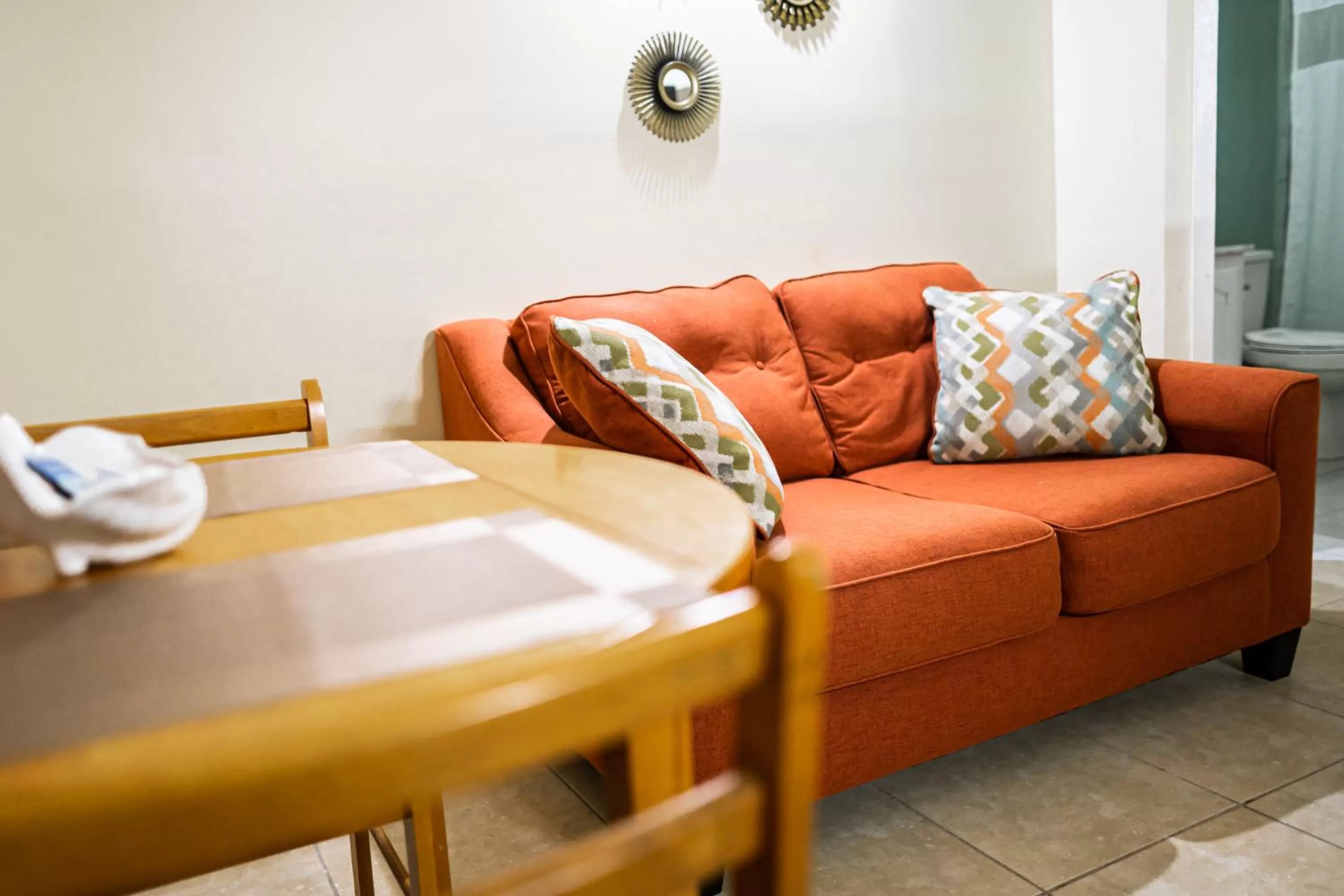 Living room in Connie's Comfort Suites