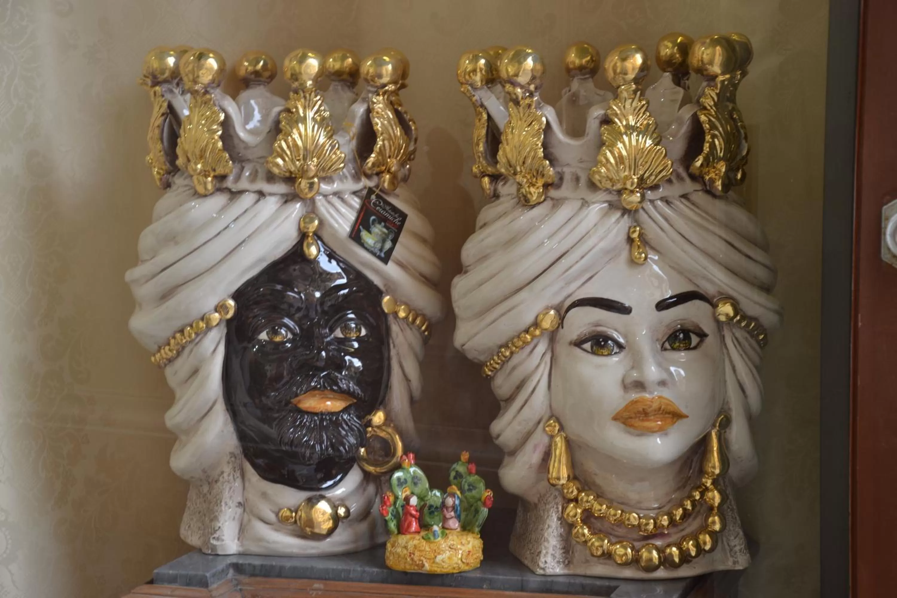 Decorative detail in Al Centro Storico