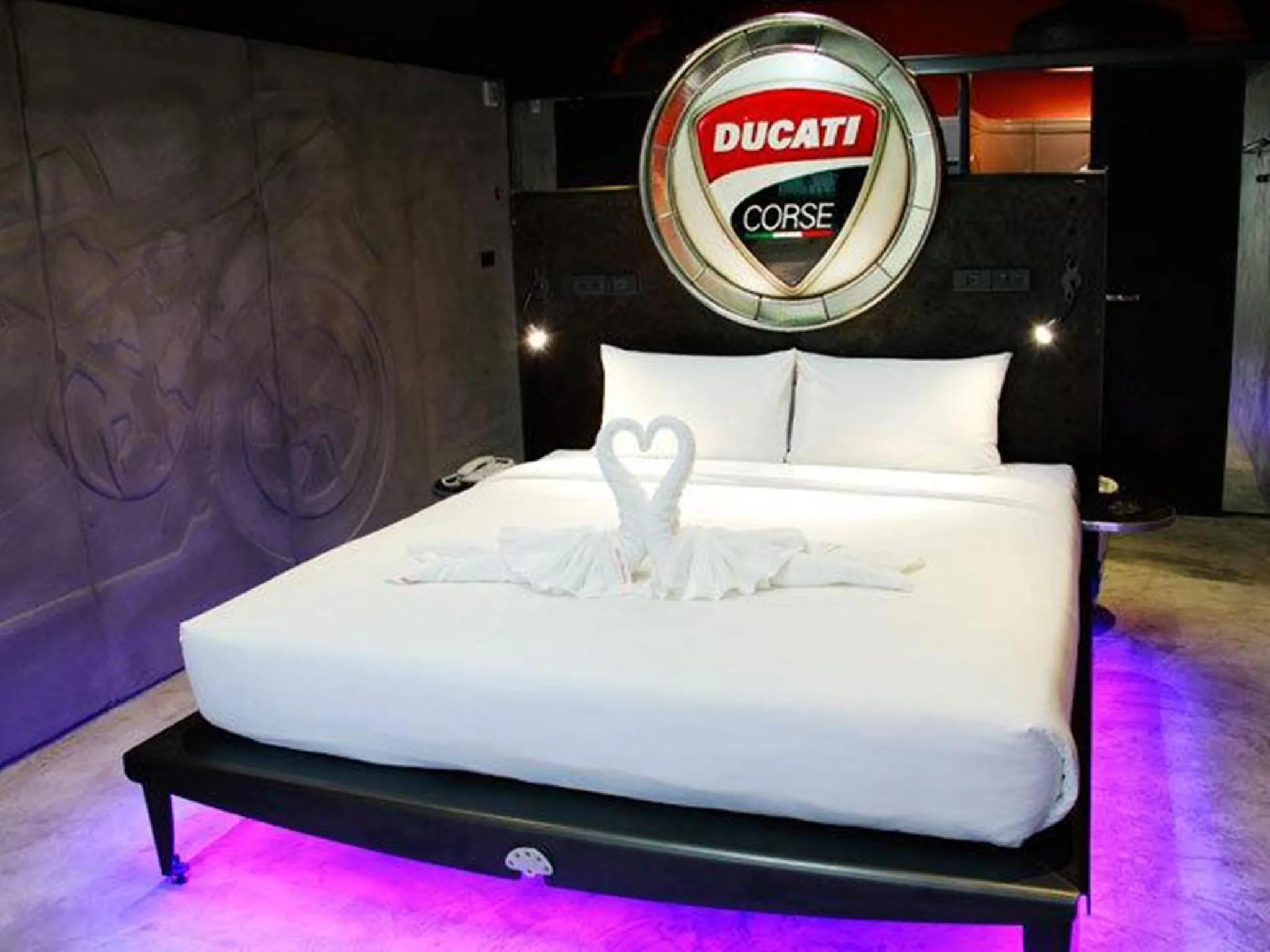 Bed in Nicky's Handlebar