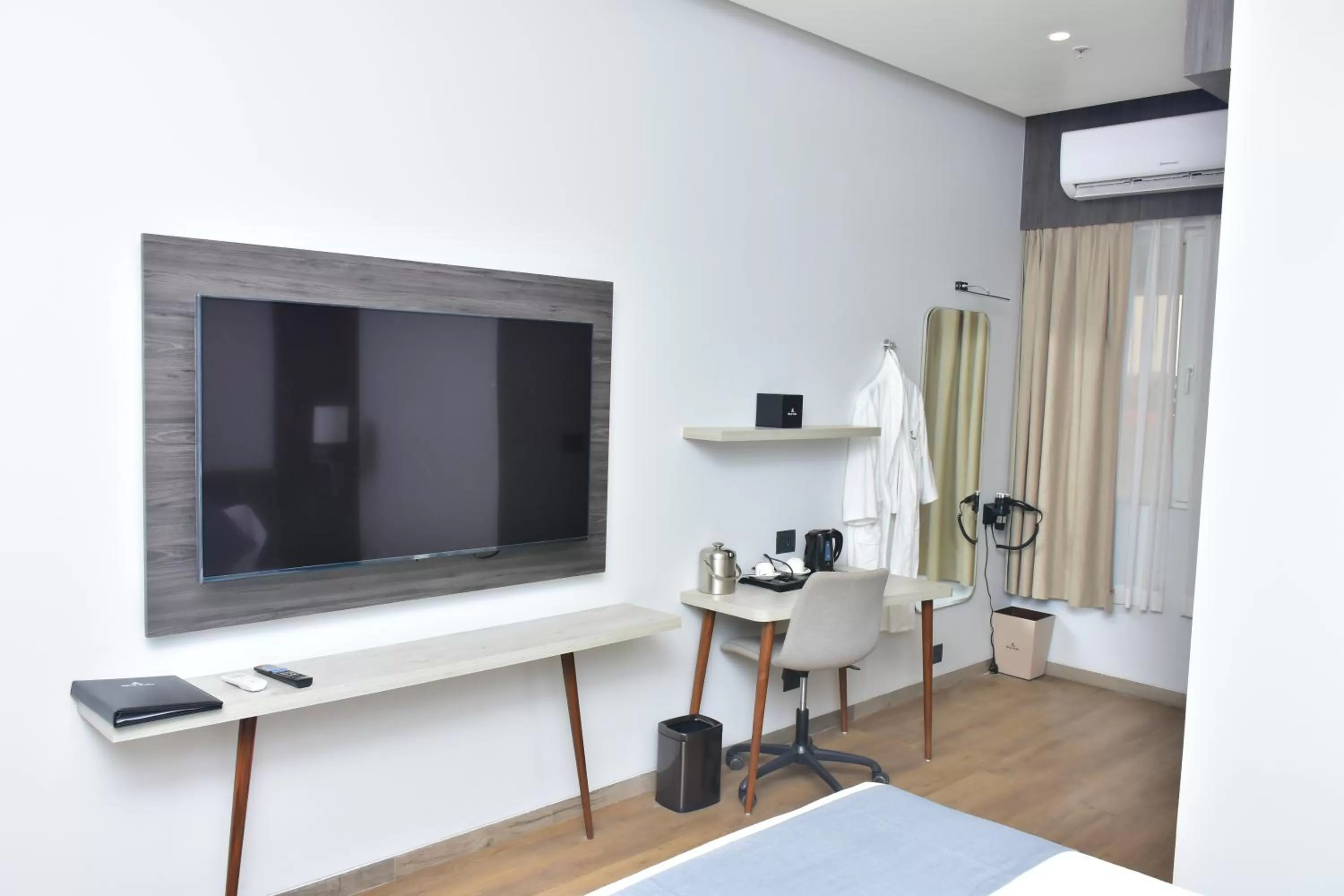TV and multimedia in Hotel Stella