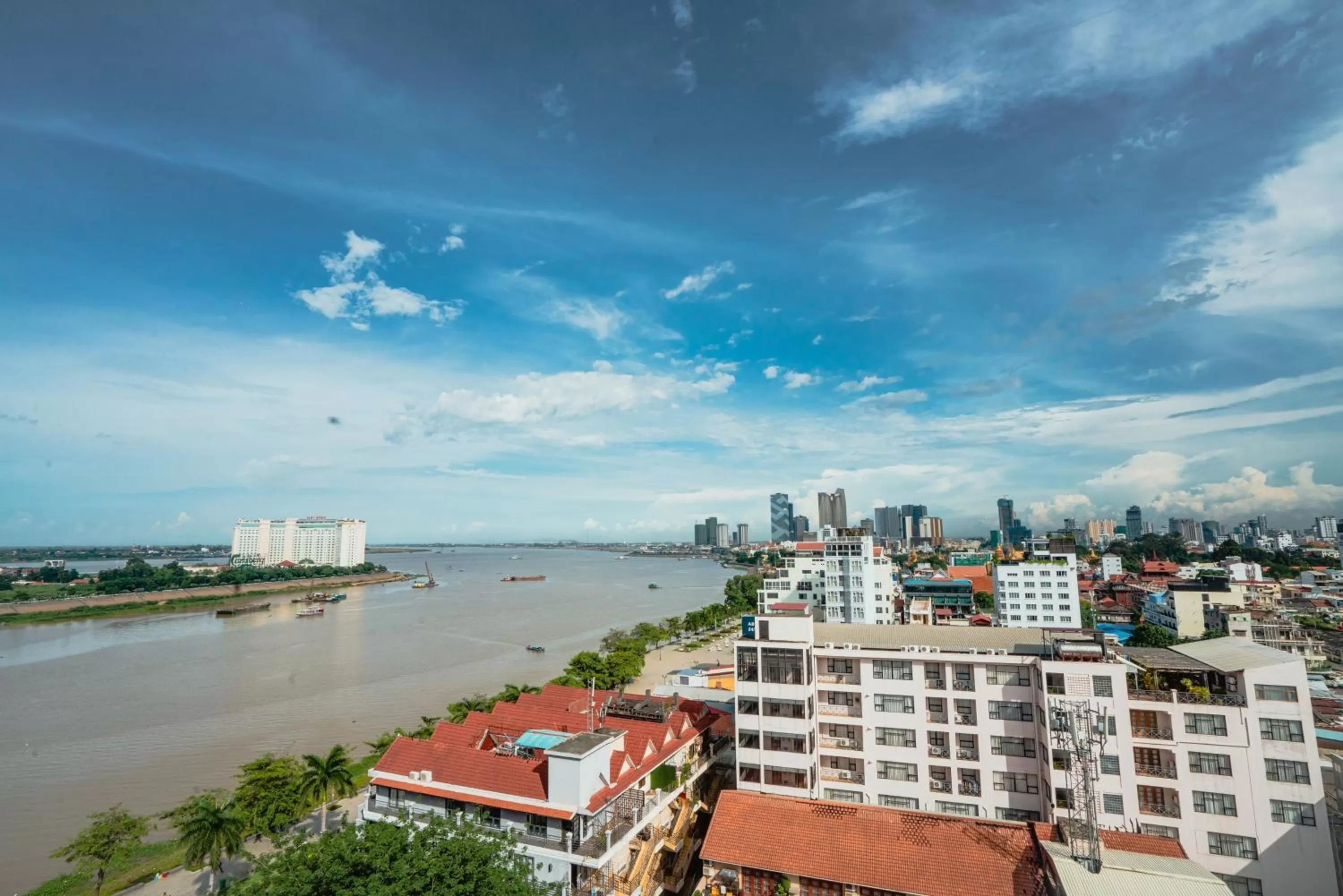 Superior Double Room in Phuminh Hotel Riverside