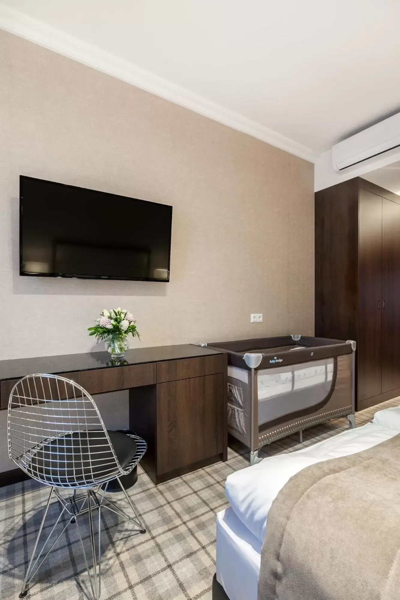 Standard Double or Twin Room in Hotel Mansor Standard Double or Twin Room in Hotel Mansor