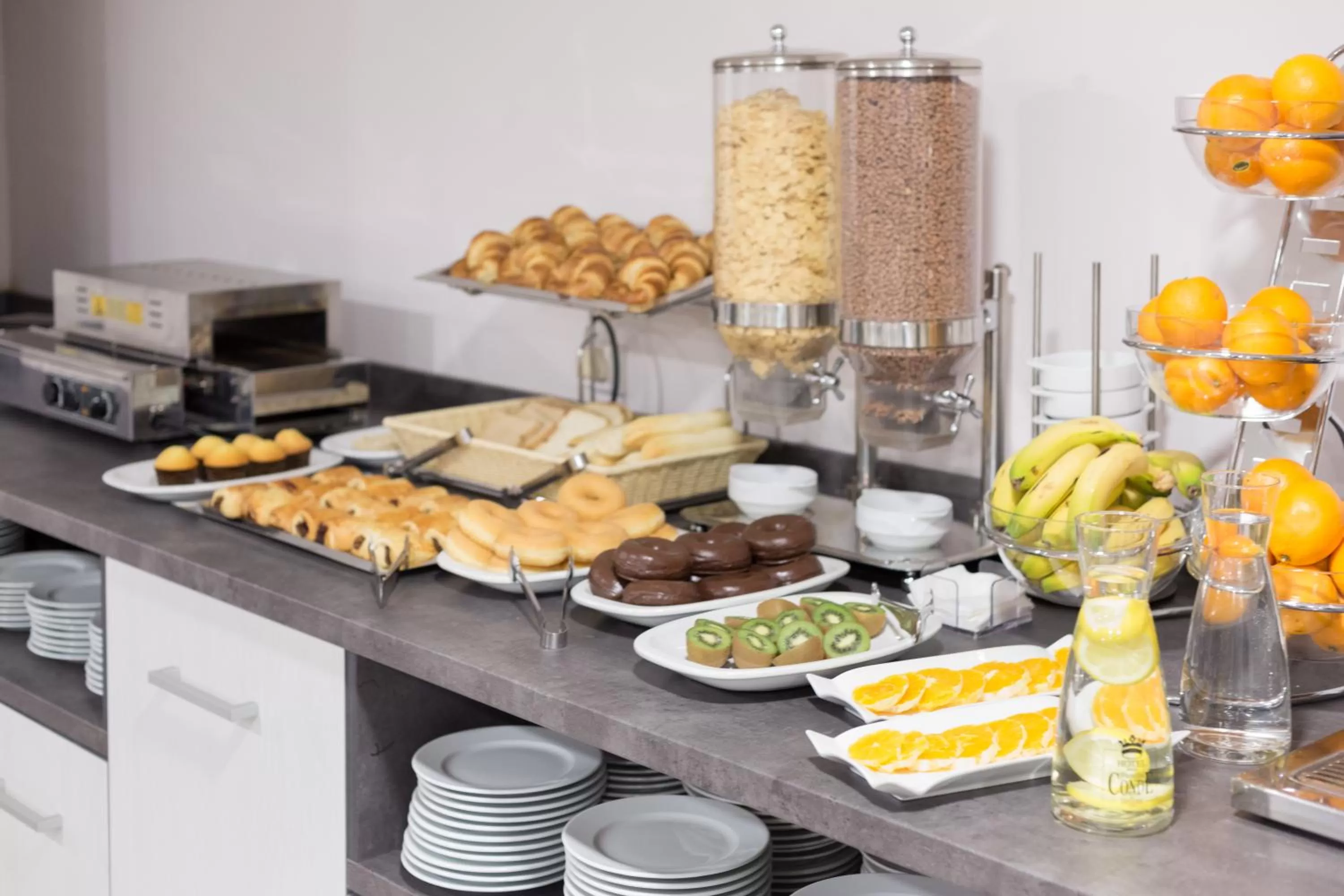 Restaurant/places to eat in Hotel Familia Conde