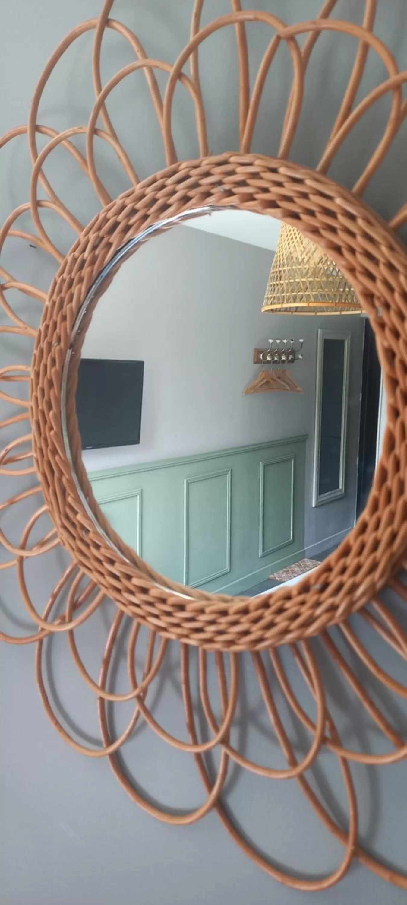 TV/Entertainment Center in Au gré des vents