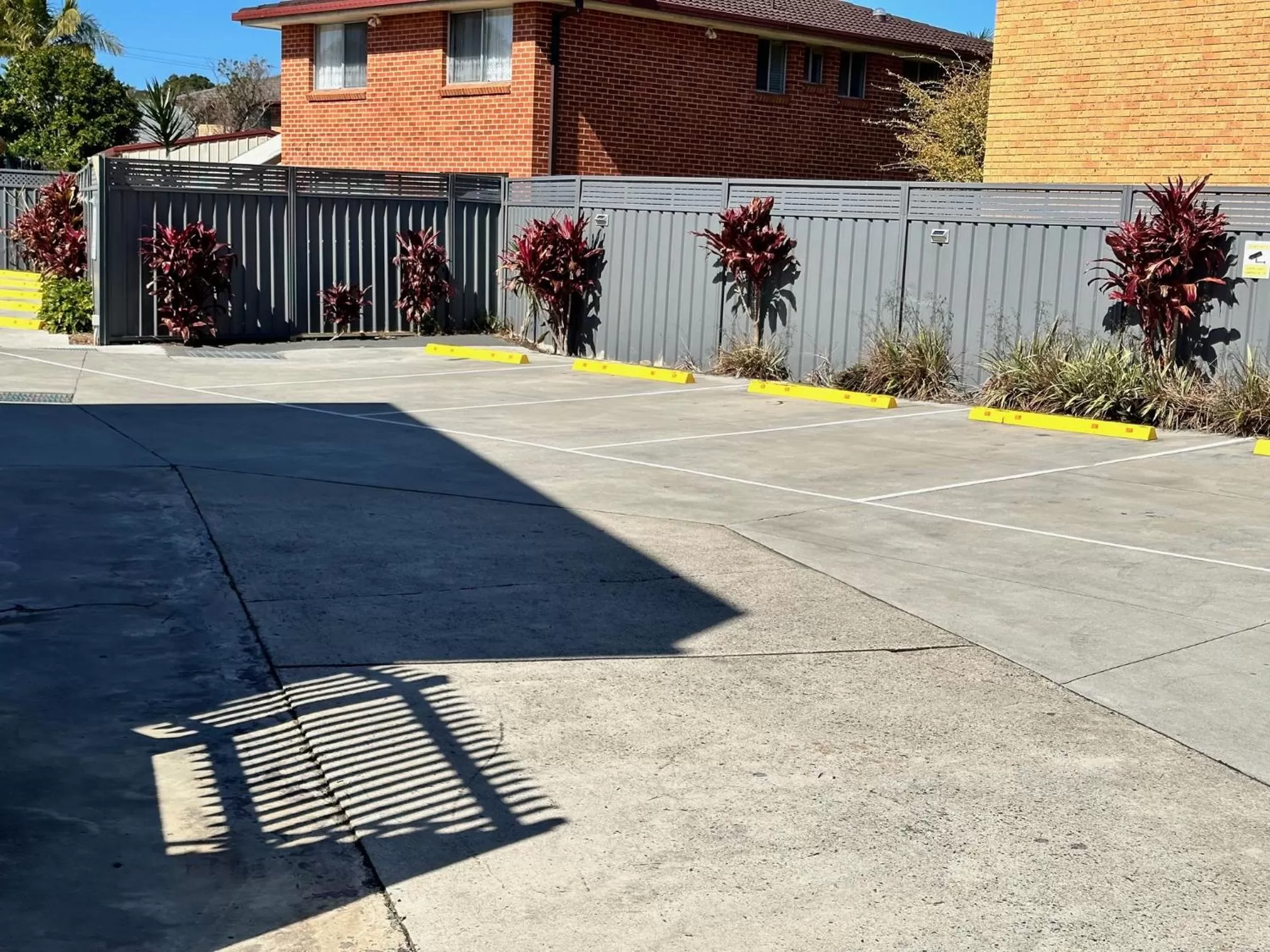 Property building in Surf Beach Motel Port