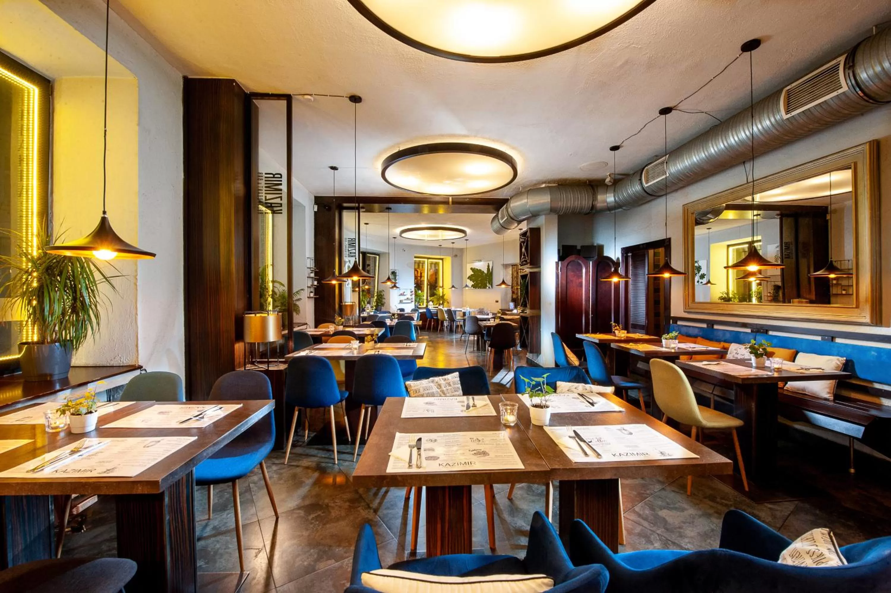 Restaurant/places to eat in Spatz Aparthotel