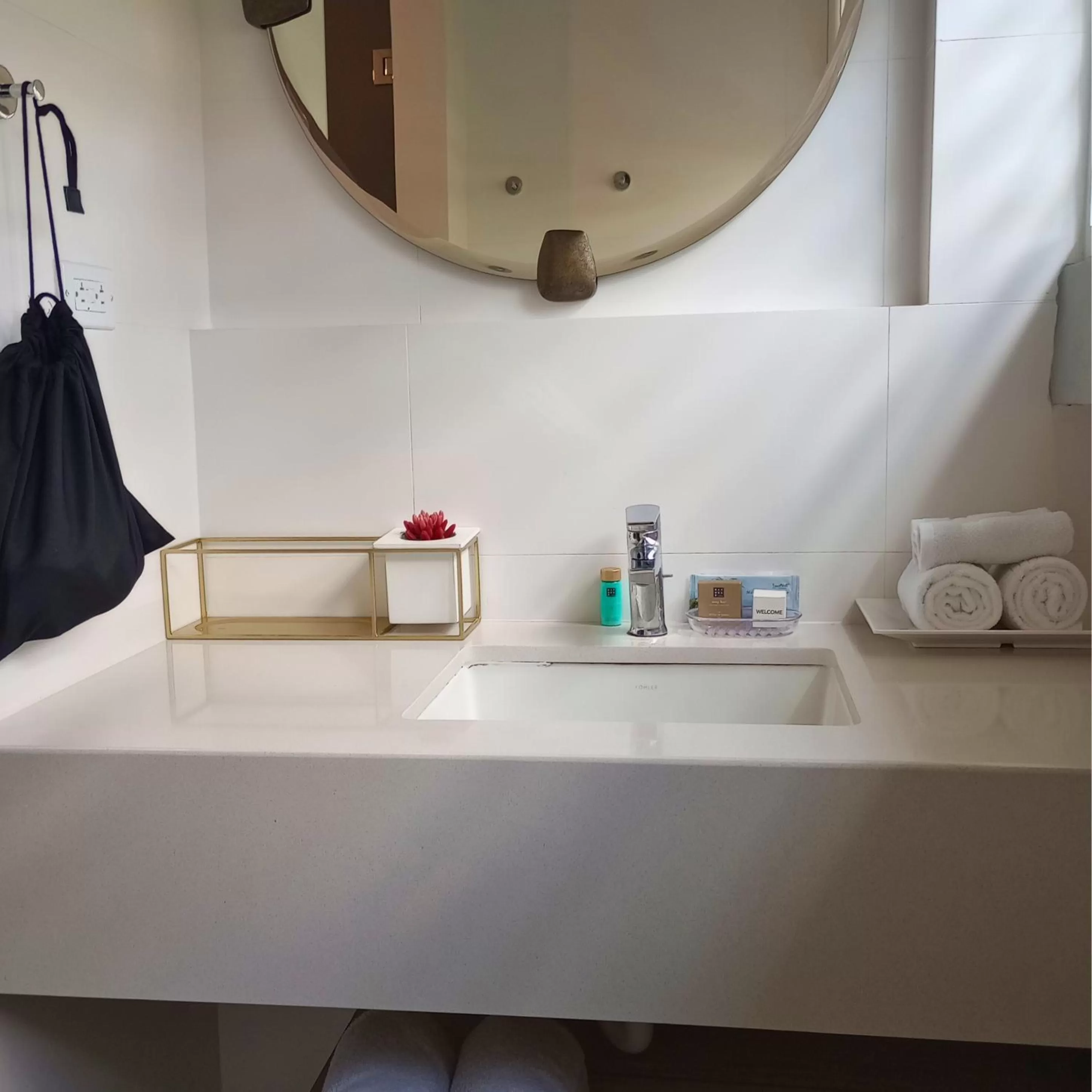 Bathroom in Trópica Beach Hotel