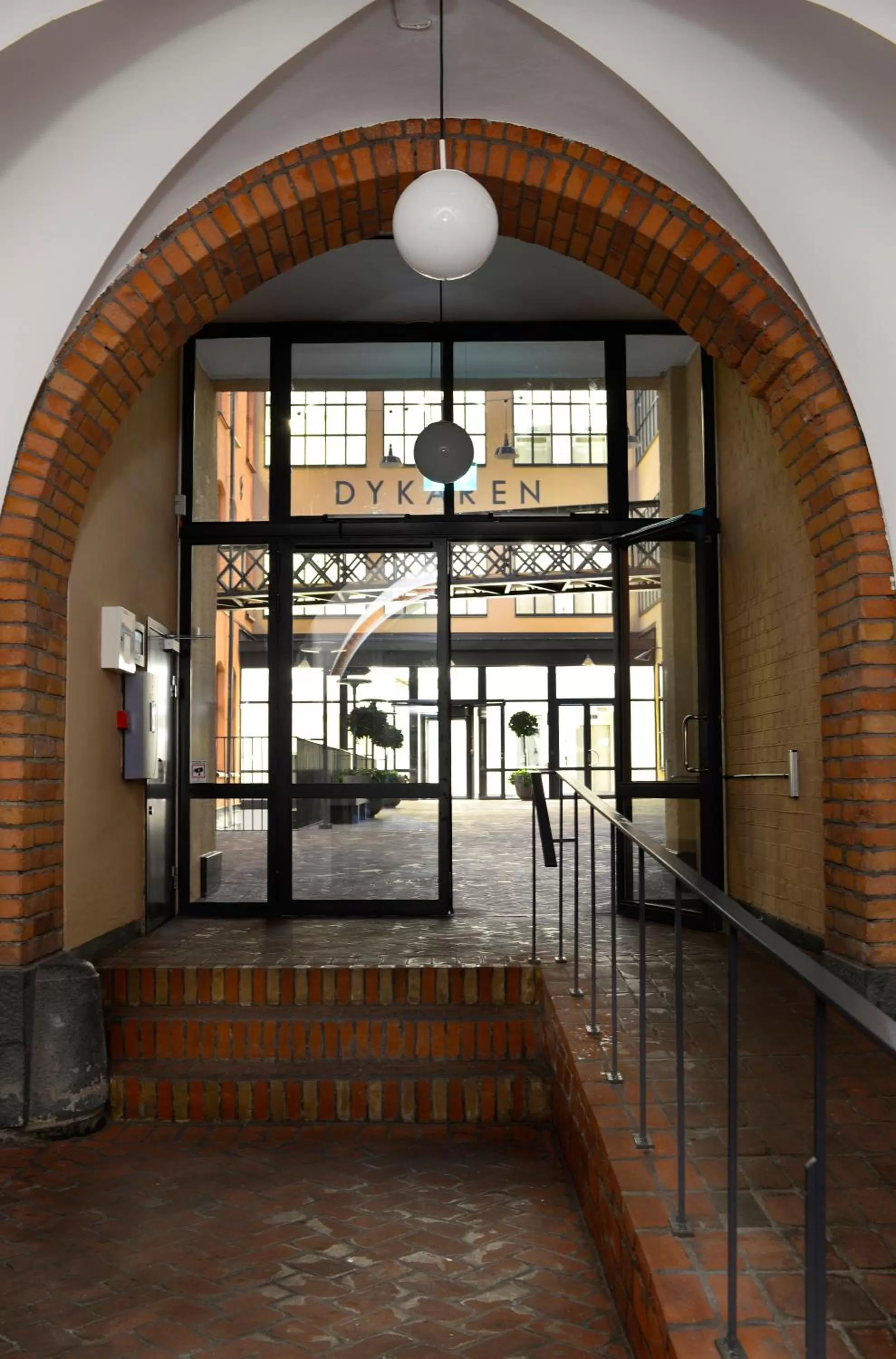 Facade/entrance in Connect Hotel City