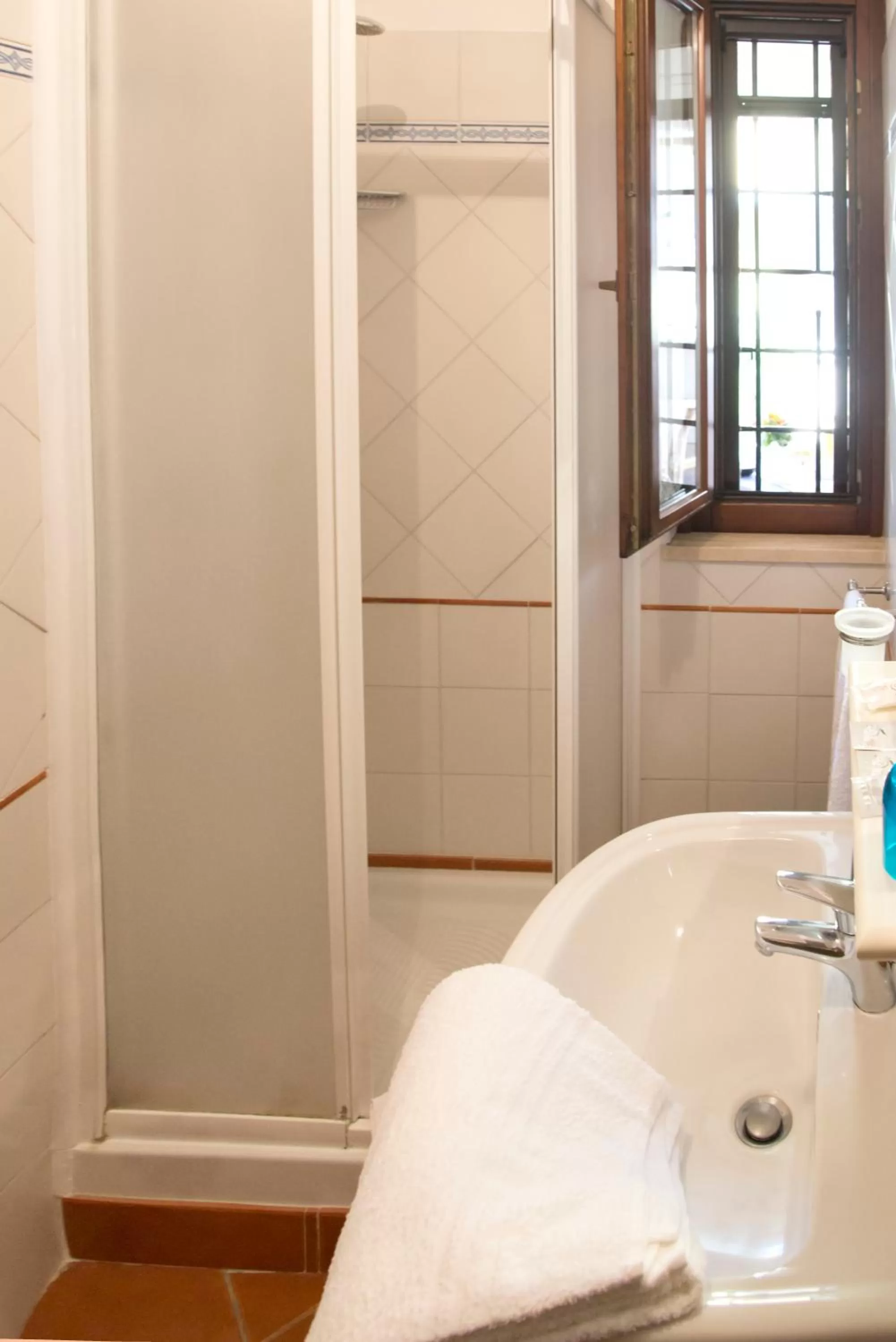 Shower in L'Albicocco