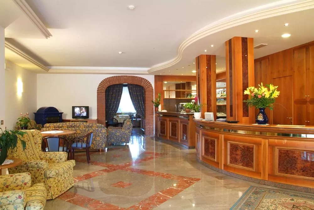 Lobby or reception in Hotel Alla Dolina