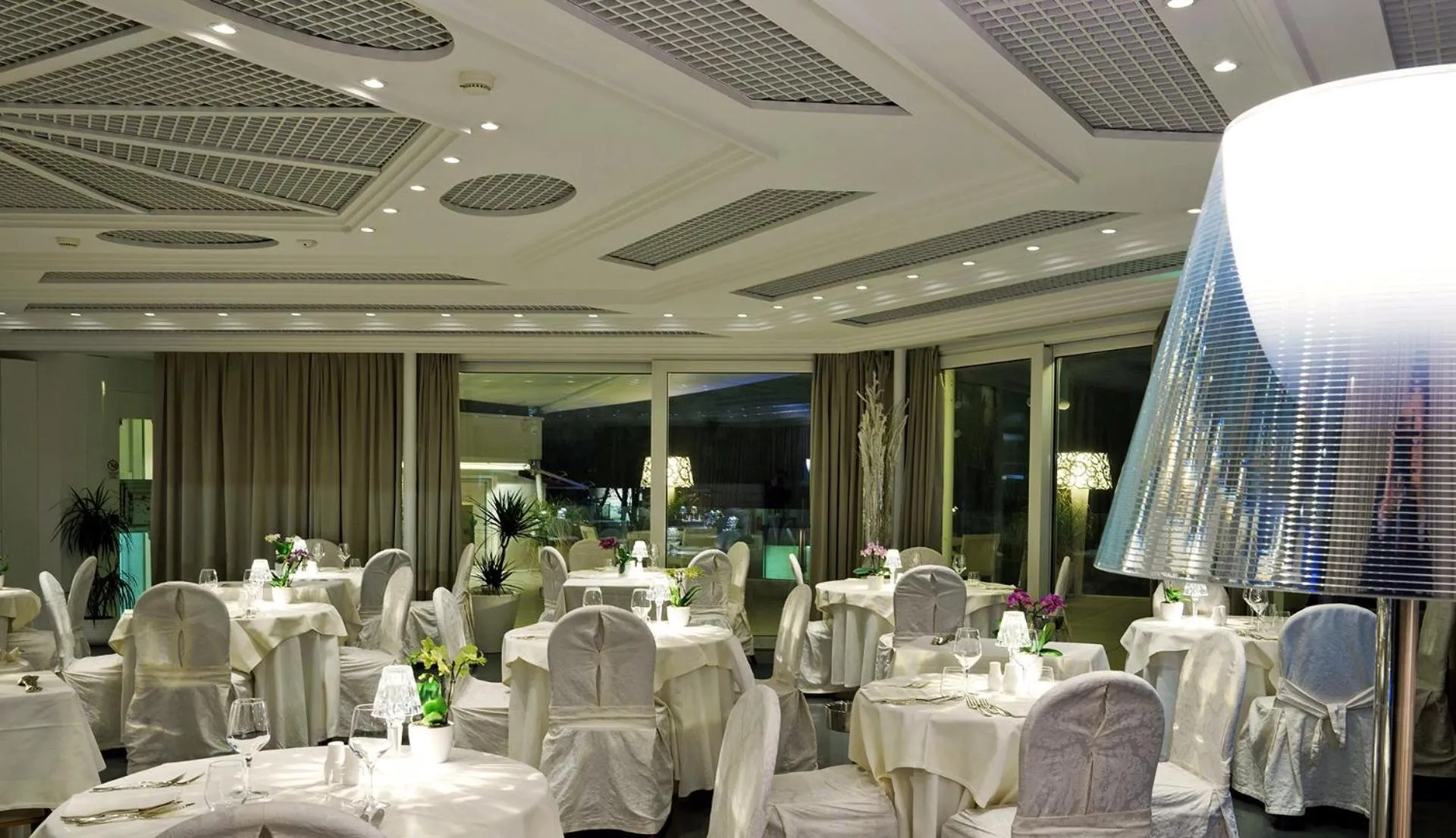 Restaurant/places to eat in Atlantic Hotel & SPA