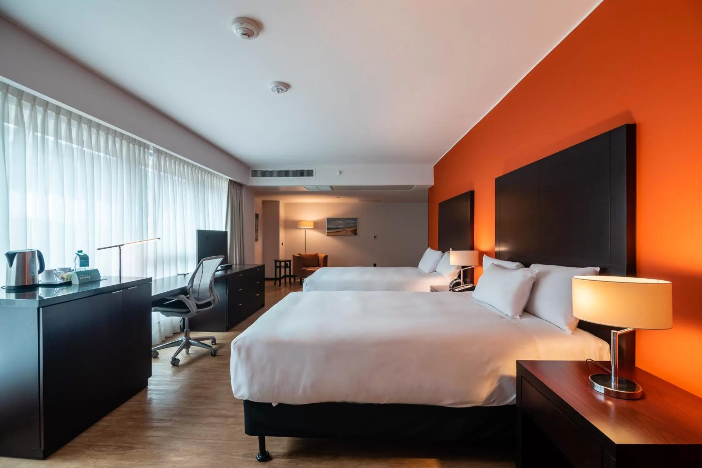 Bedroom, Bed in Hilton Garden Inn Montevideo