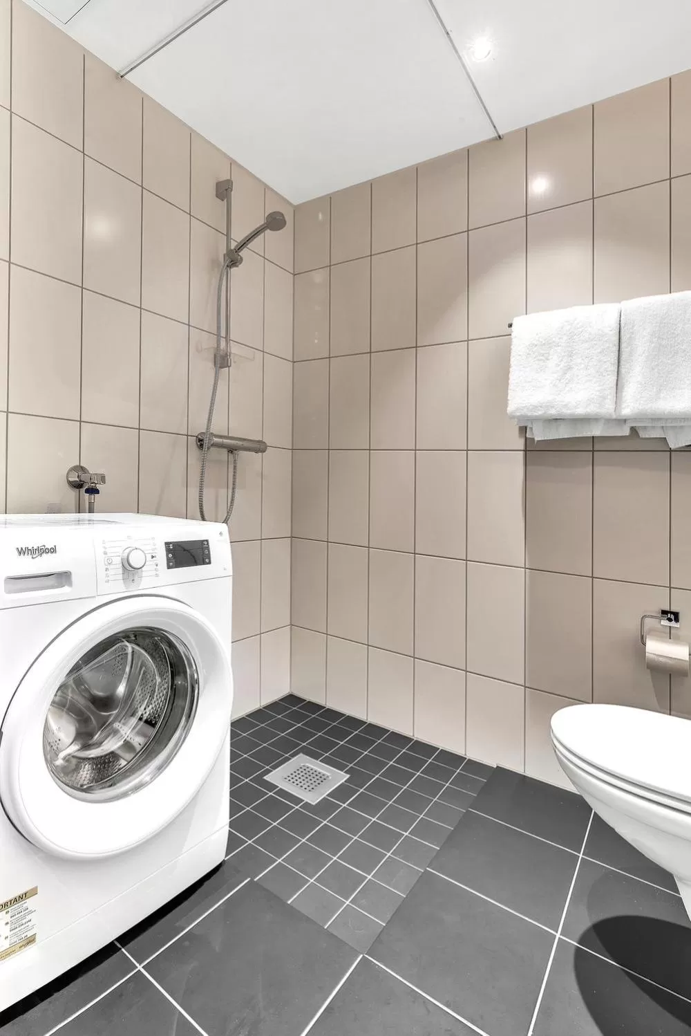 Bathroom in Forenom Aparthotel Oslo