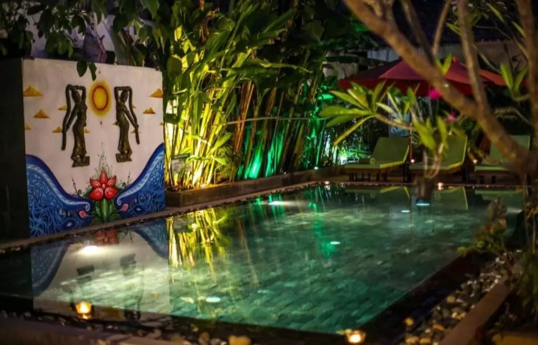 Swimming pool in ERCAN BOUTiQUE