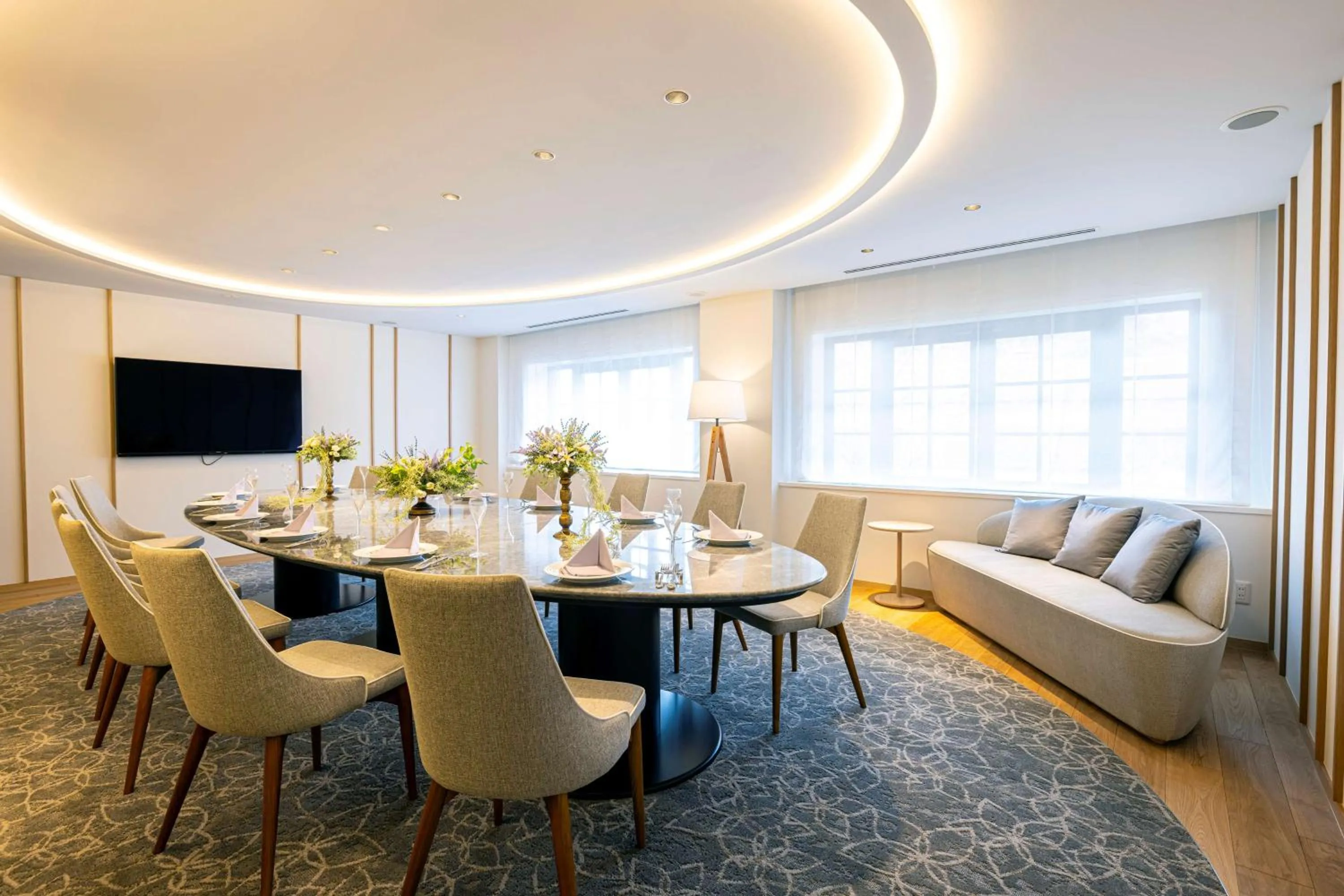 Meeting/conference room in Kyukaruizawa Kikyo, Curio Collection by Hilton