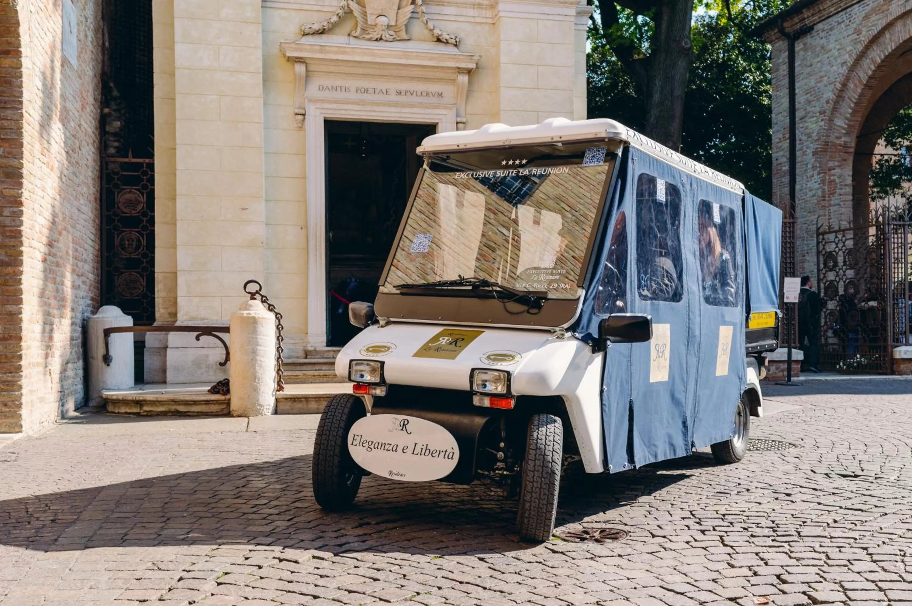 Day in Exclusive Aparthotel La Reunion