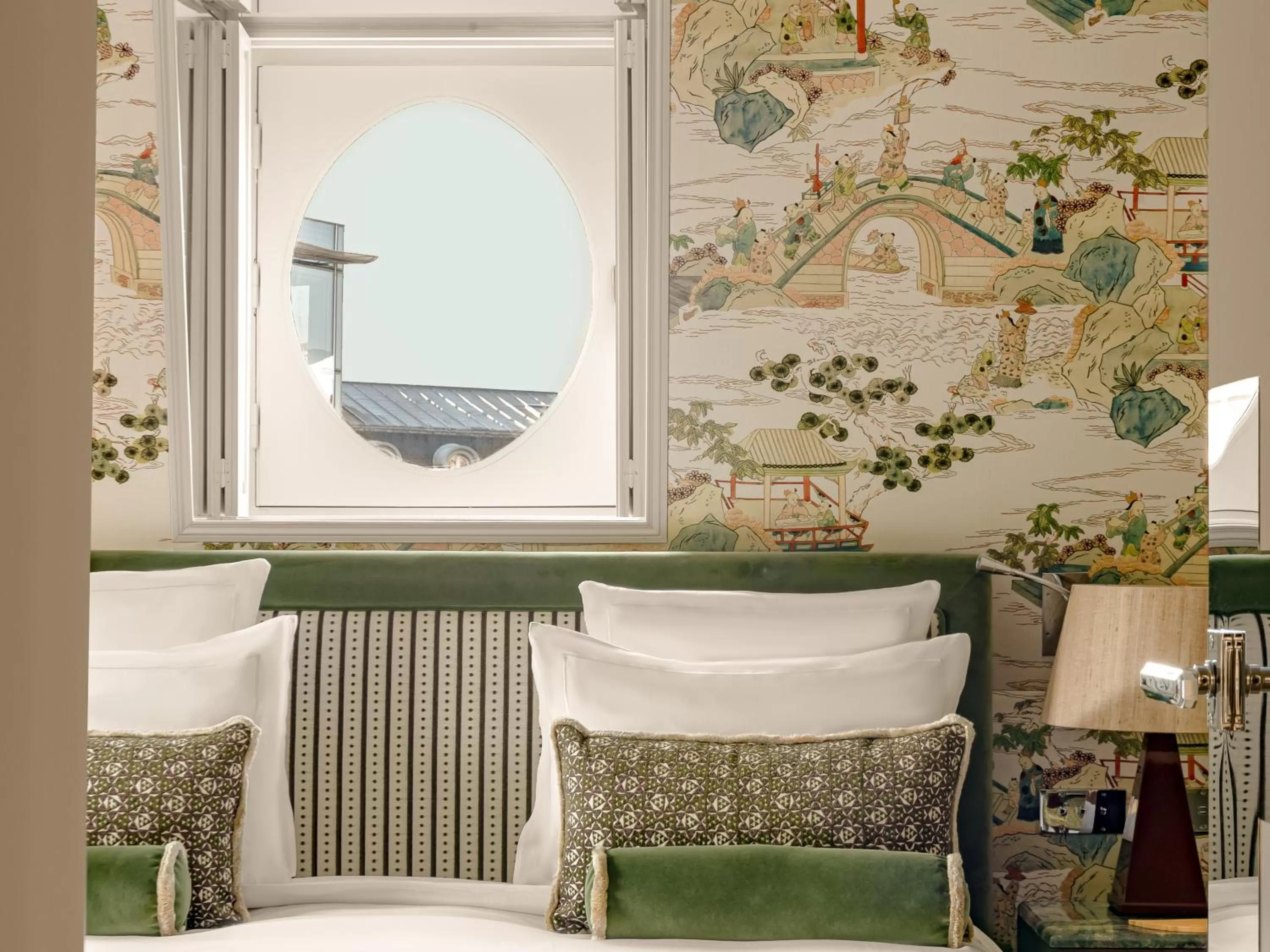 Bedroom in Saint James Paris