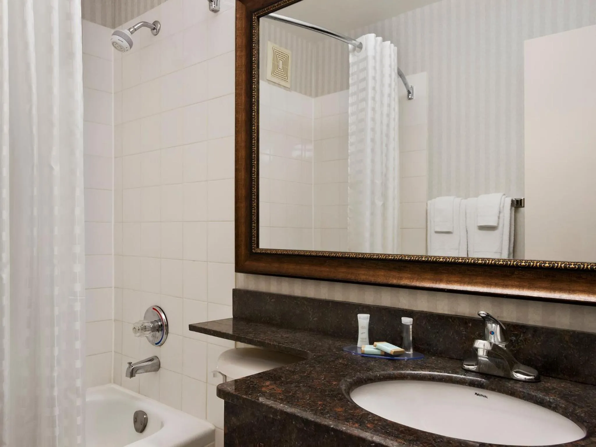 Queen Room - Smoking in Travelodge by Wyndham Meadow Lake