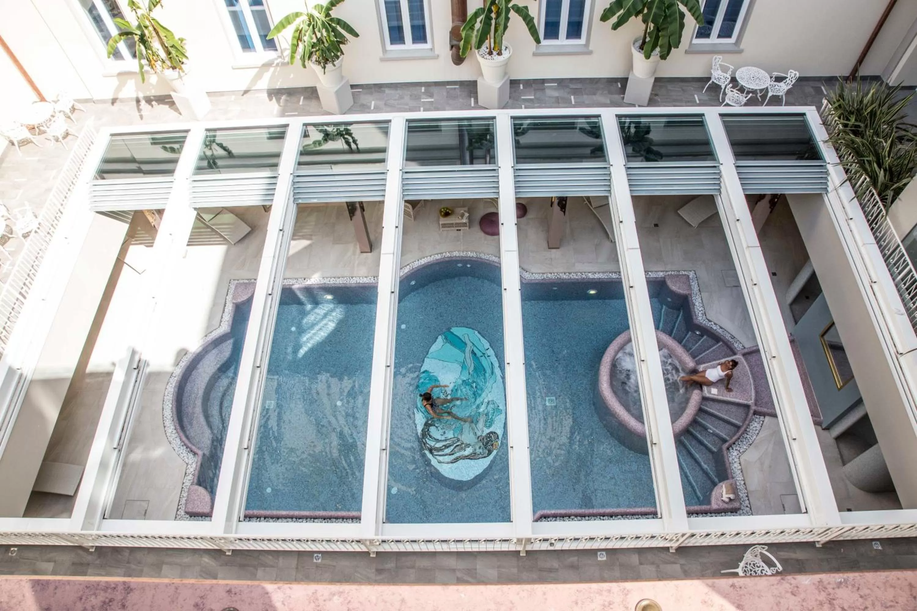 Swimming pool in Grand Hotel Salsomaggiore