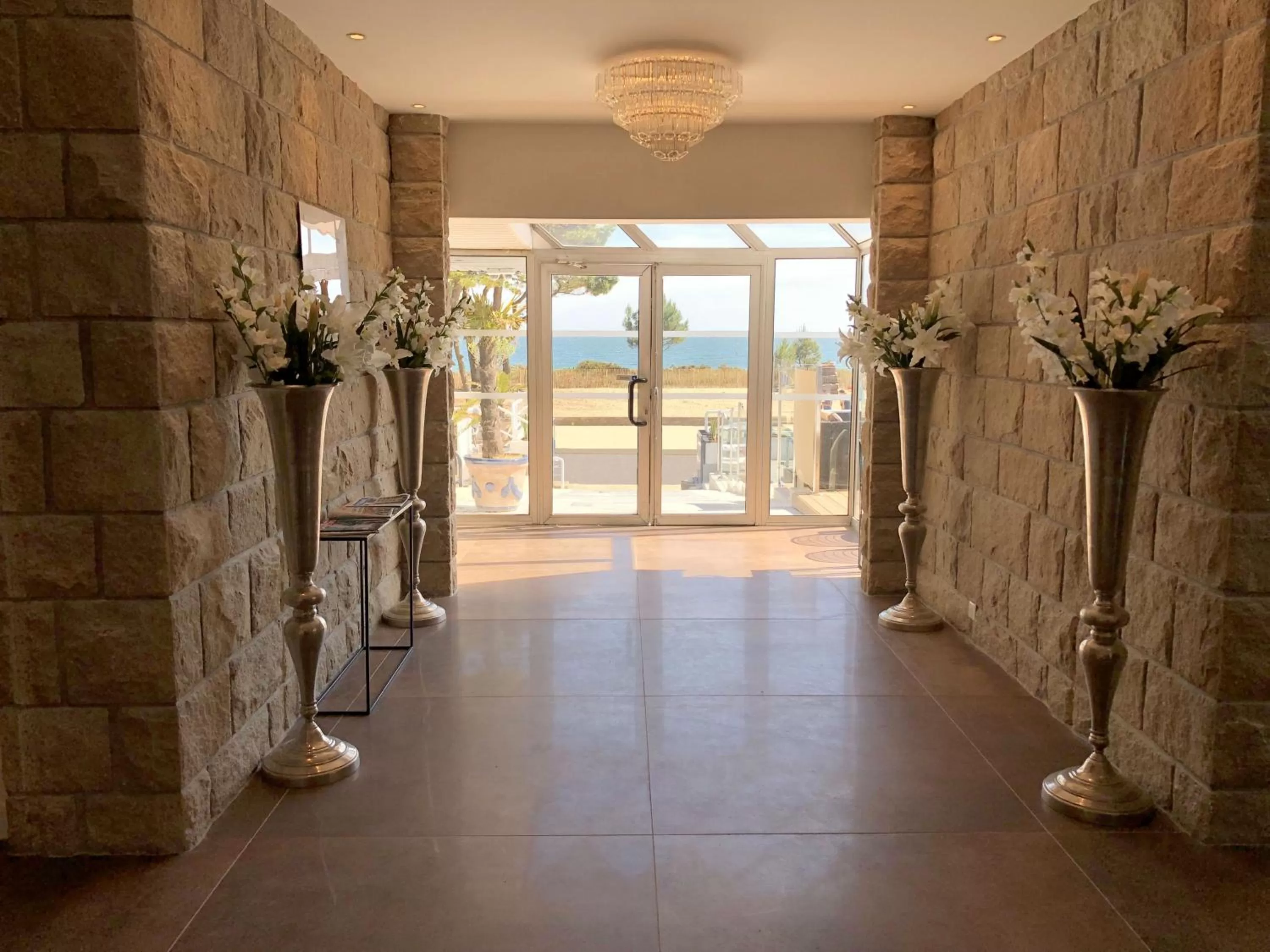 Lobby or reception in Le Diana Hôtel & Spa