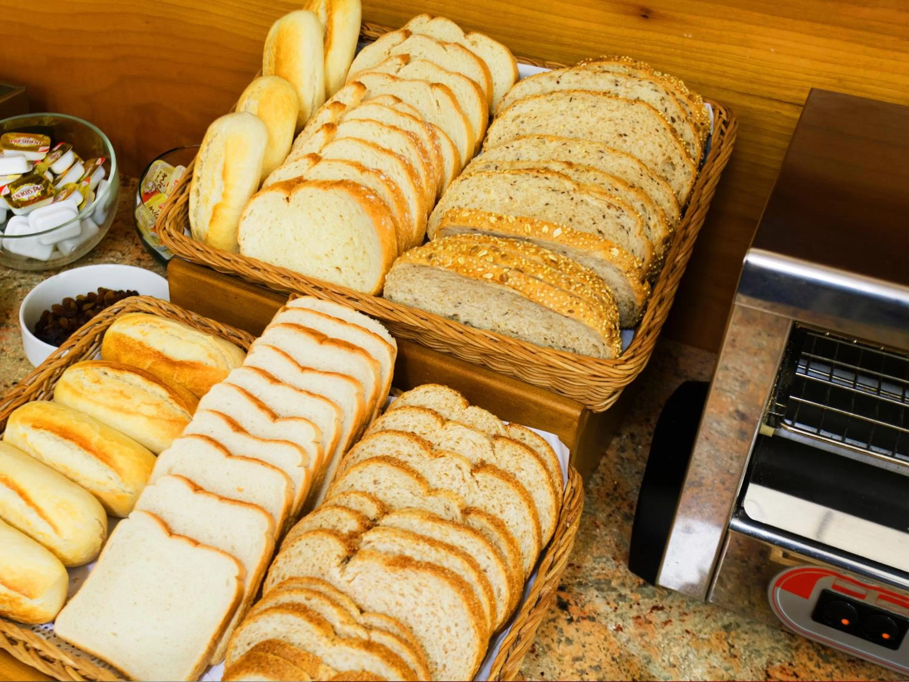 Breakfast in Hotel Condes de Haro