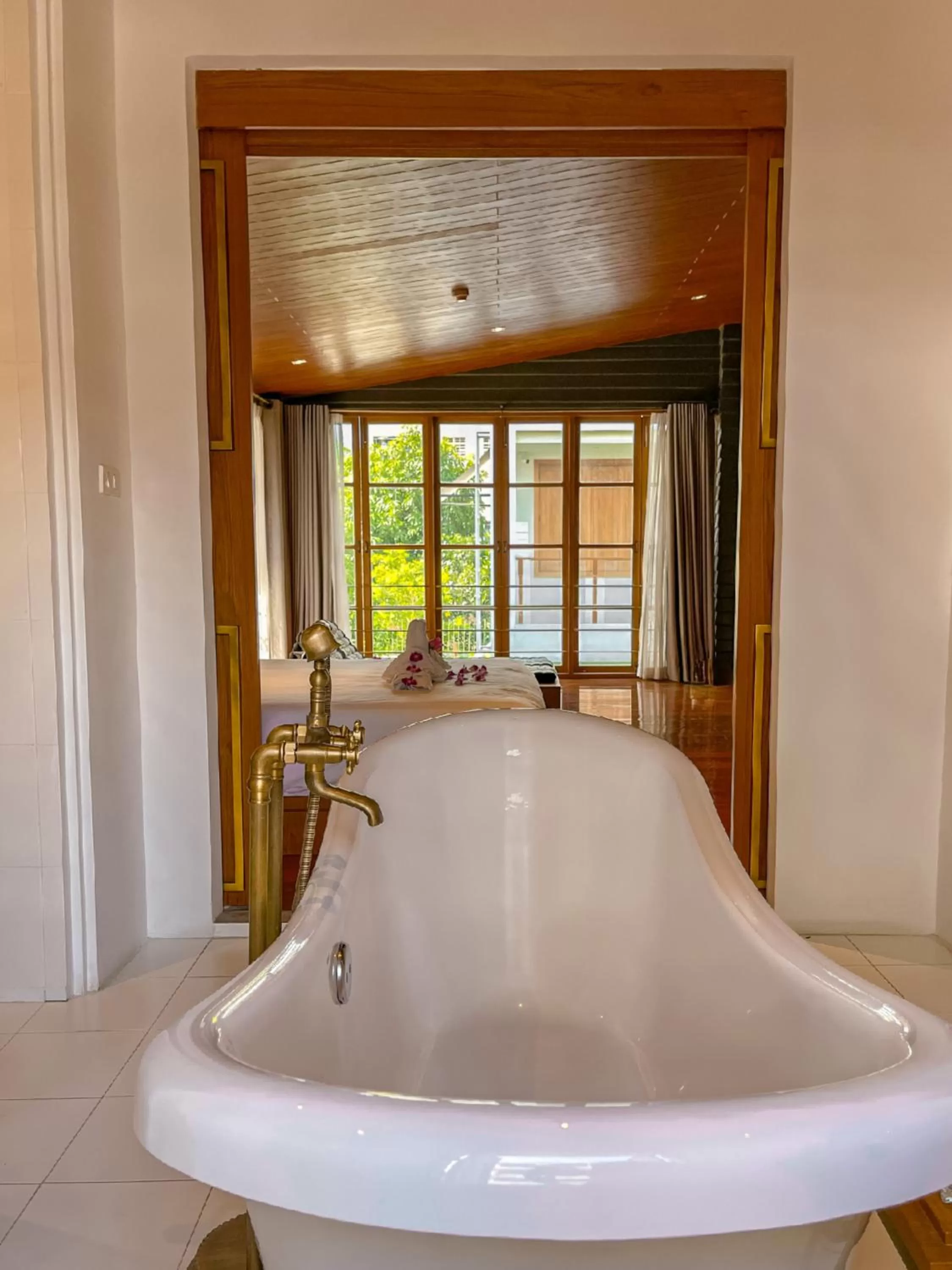 Bath in Vali Villa Bangkok